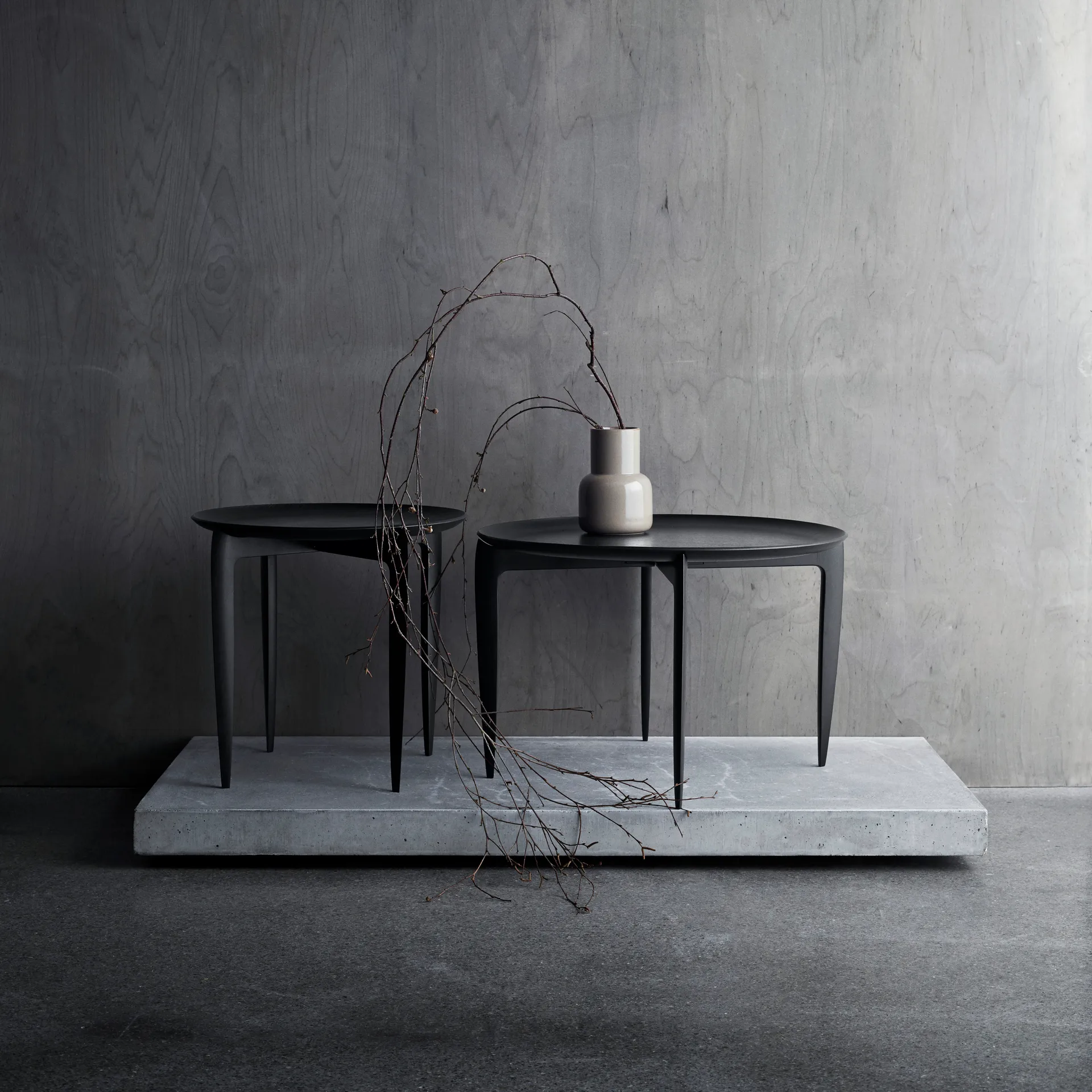 Foldable Tray Table Ø 45 cm, Black Fritz Hansen