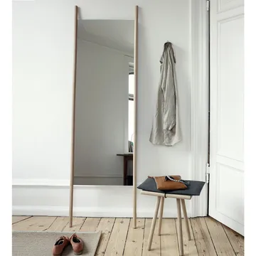 Georg floor mirror - Oak untreated - Fritz Hansen