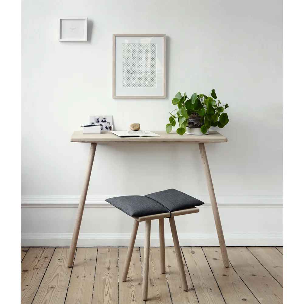 Georg stool, Linen, oak untreated, incl. linen cushion Fritz Hansen