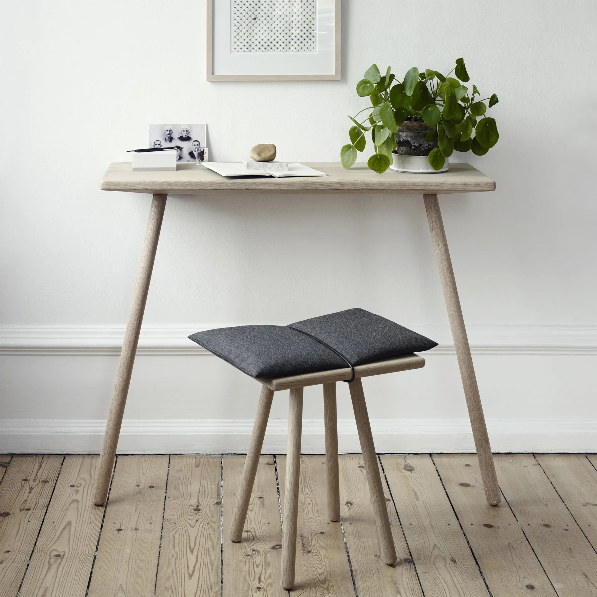 Georg stool, oak Fritz Hansen