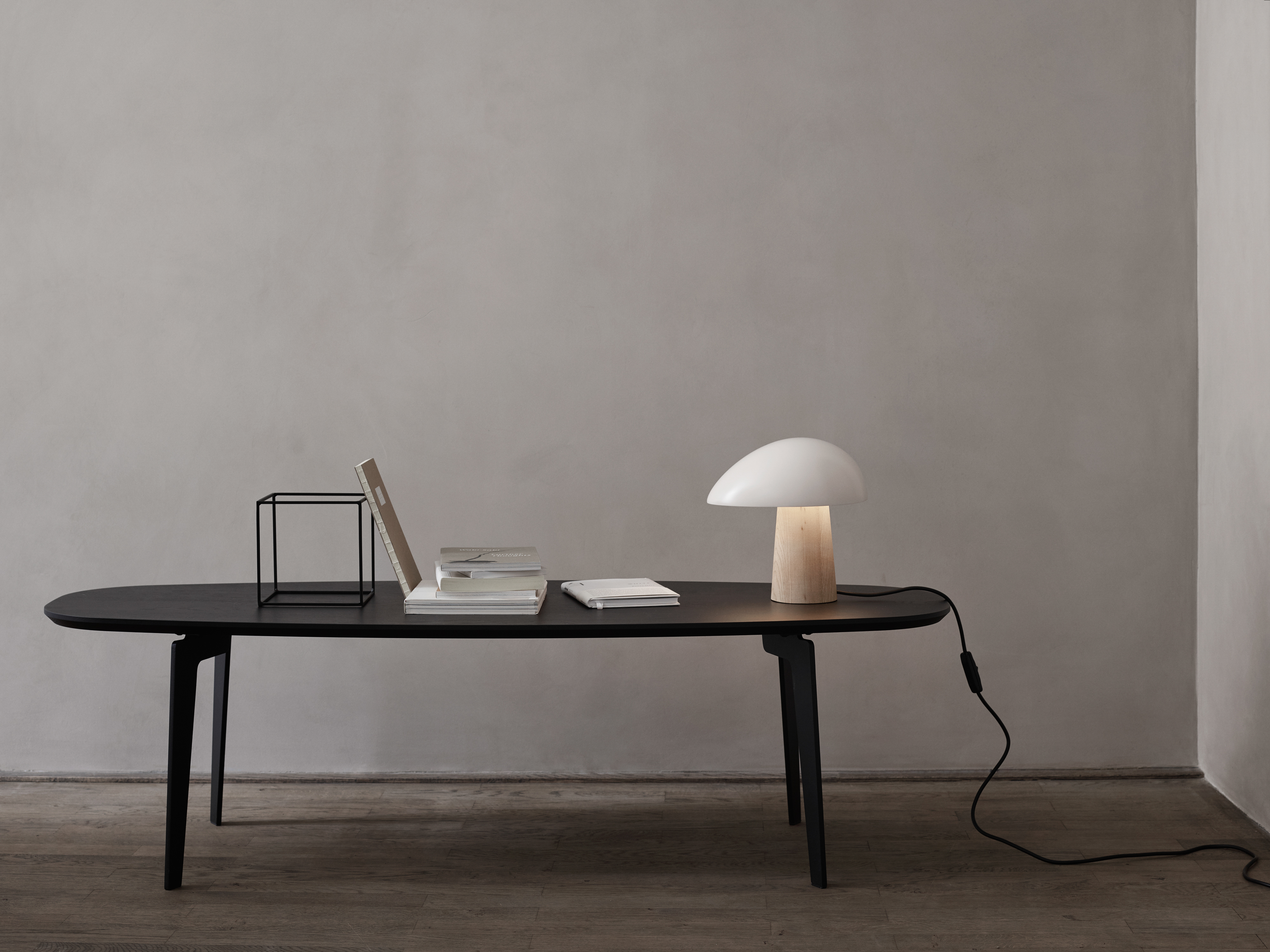 Night Owl table lamp ash Smokey white