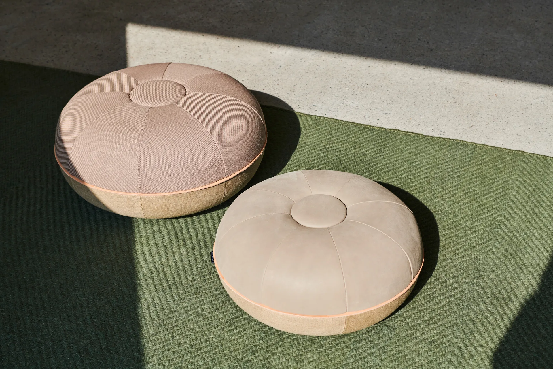Pouf sit pouf small, Light grey Fritz Hansen