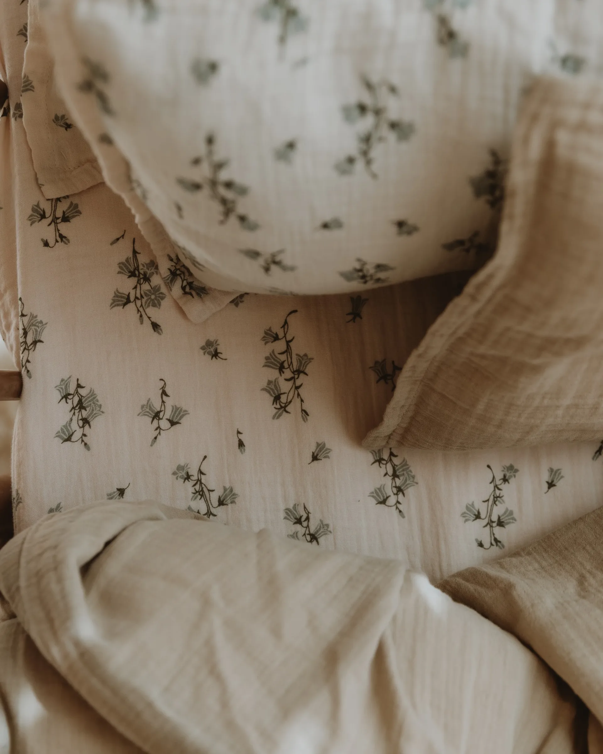 Bluebell Muslin fitted sheet, 60x120x20 cm Garbo&Friends