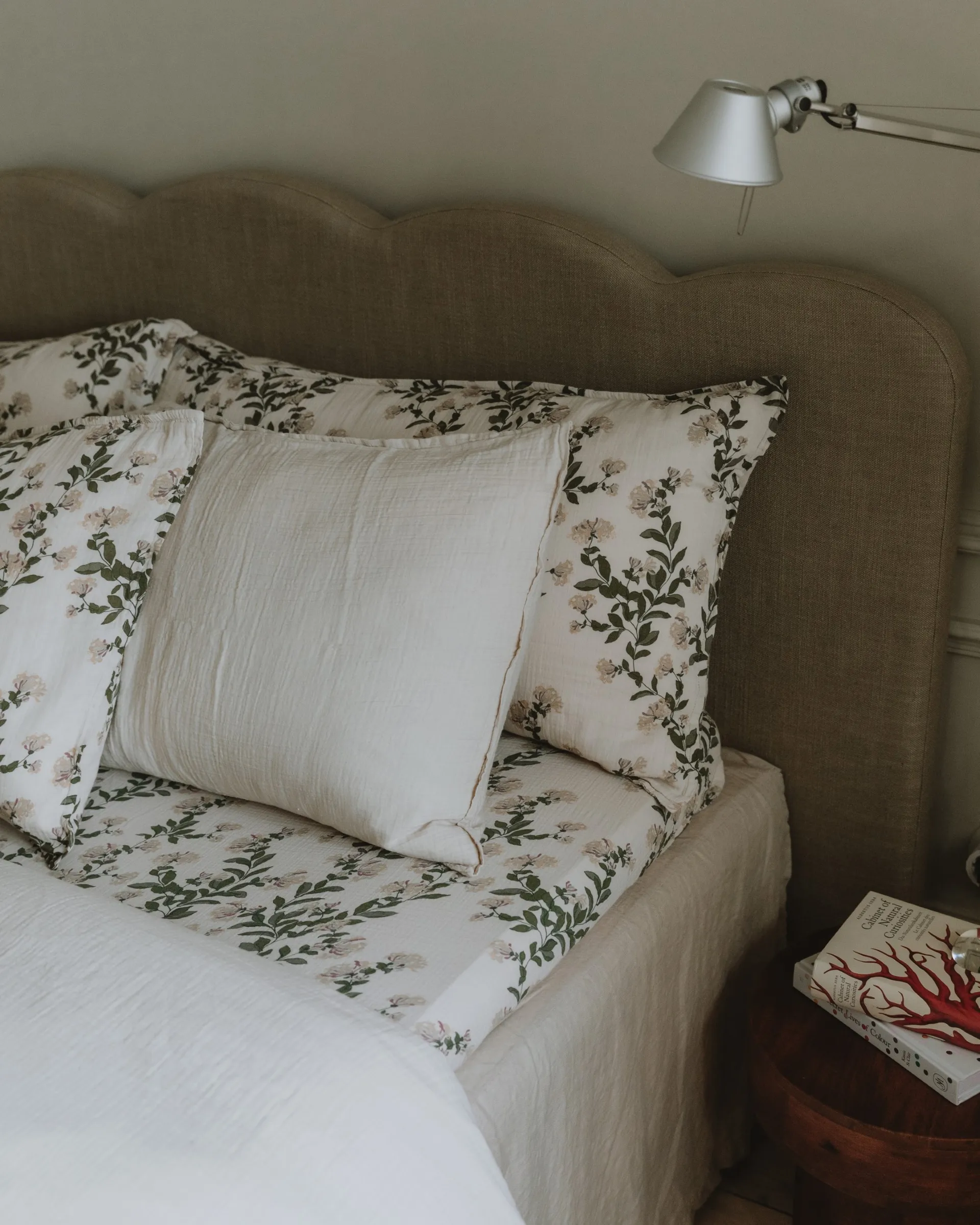 Honeysuckle Muslin fitted sheet, 160x200x30 cm Garbo&Friends