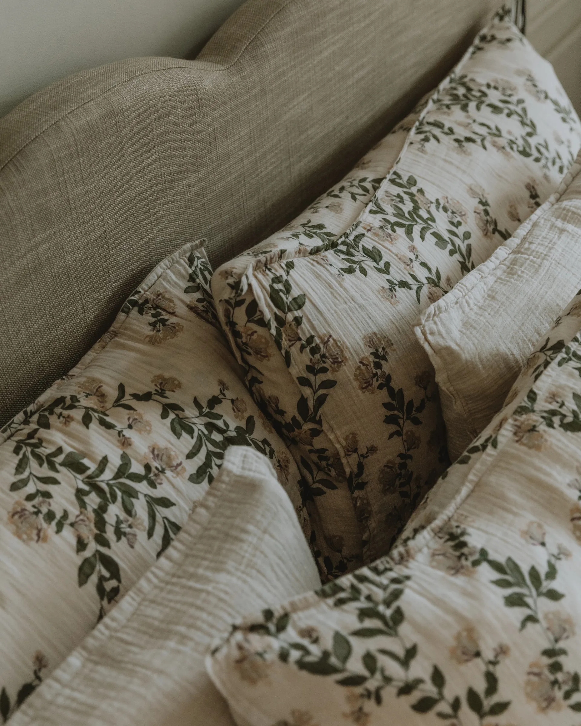 Honeysuckle Muslin pillowcase, 50x70 cm Garbo&Friends