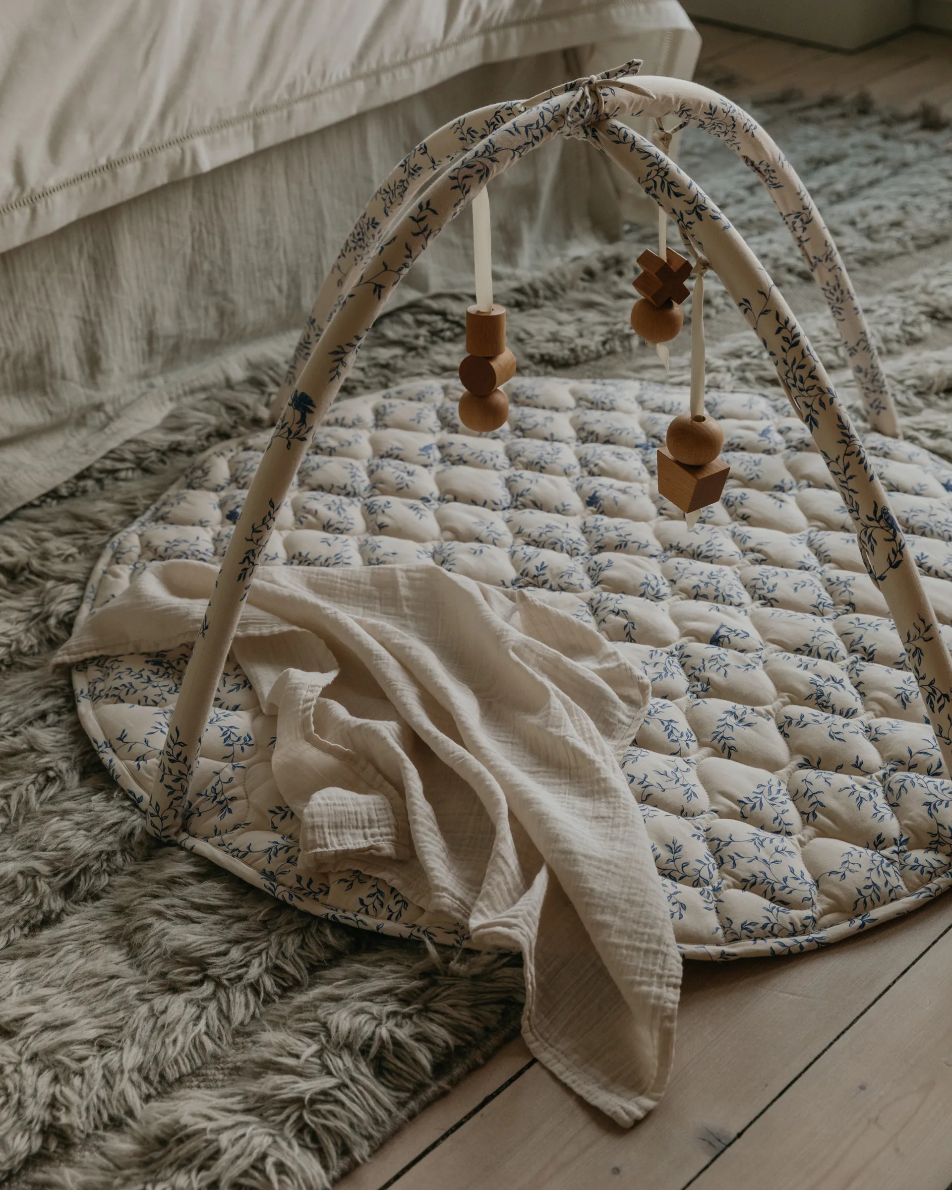 Jardim Satin baby gym, Ø90 cm Garbo&Friends