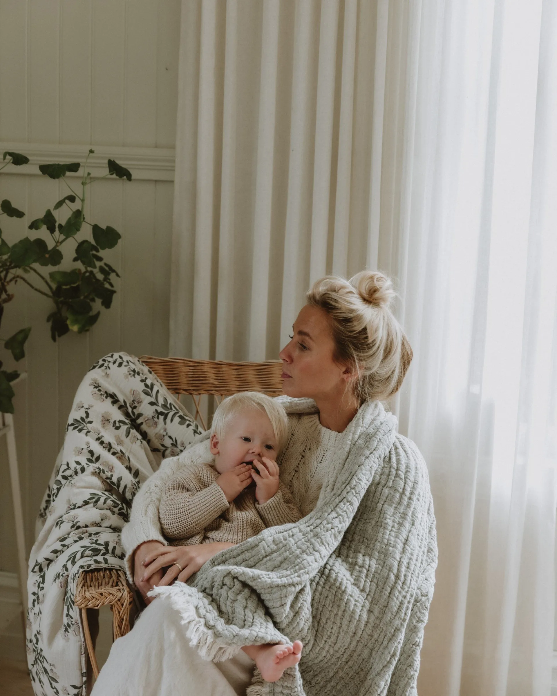 Mellow blanket 130x170 cm, Kale Garbo&Friends