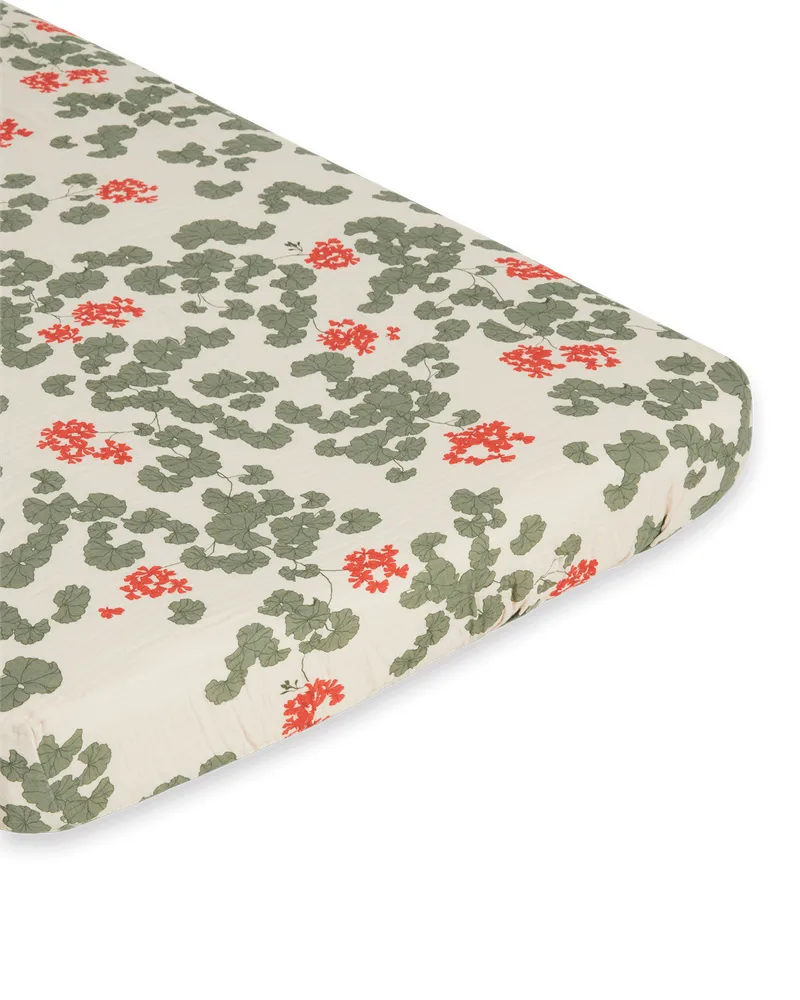 Pelargonium Muslin fitted sheet, 180x200x30 cm Garbo&Friends