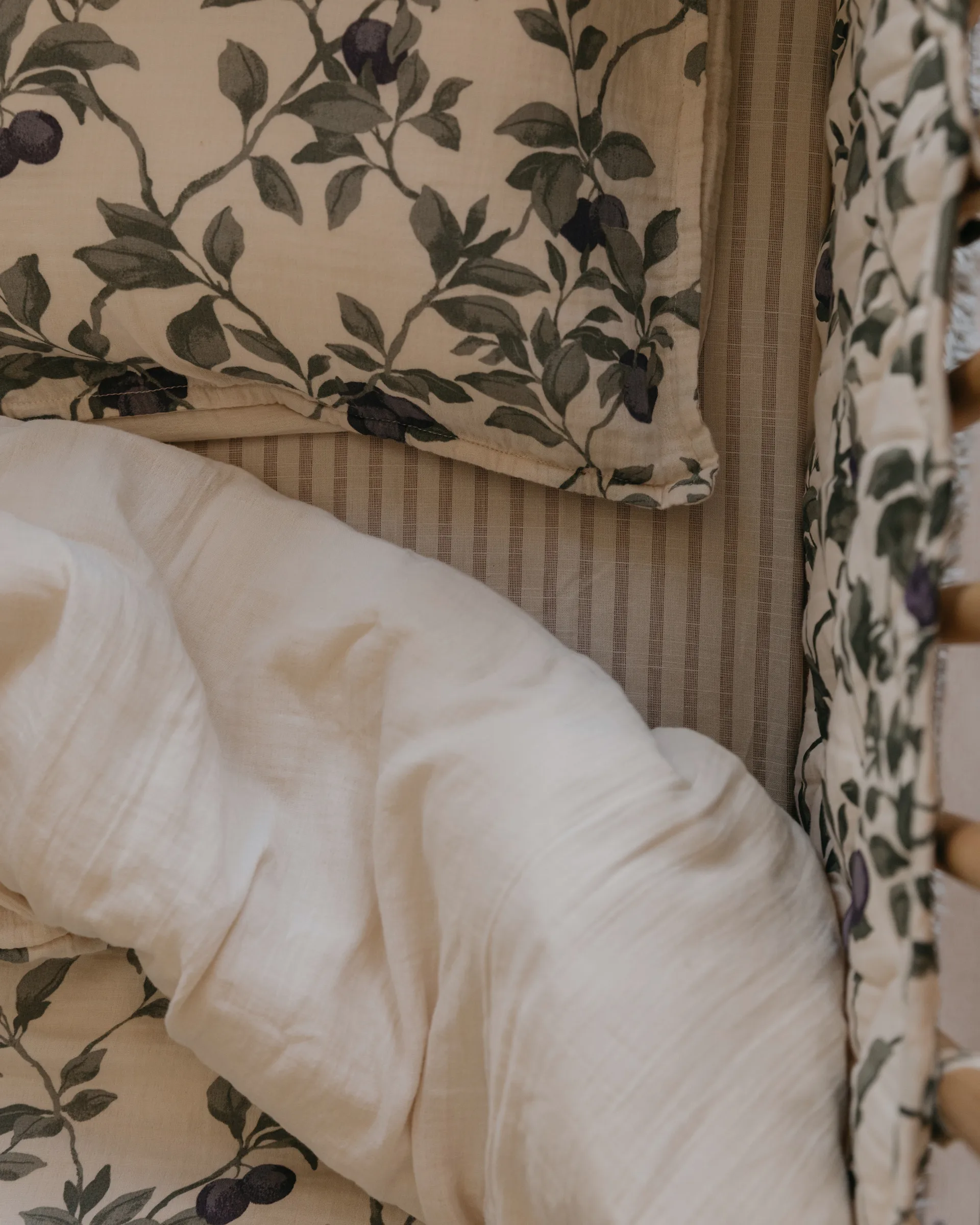 Plum Muslin bedding set junior, 100x140 cm/40x60 cm Garbo&Friends