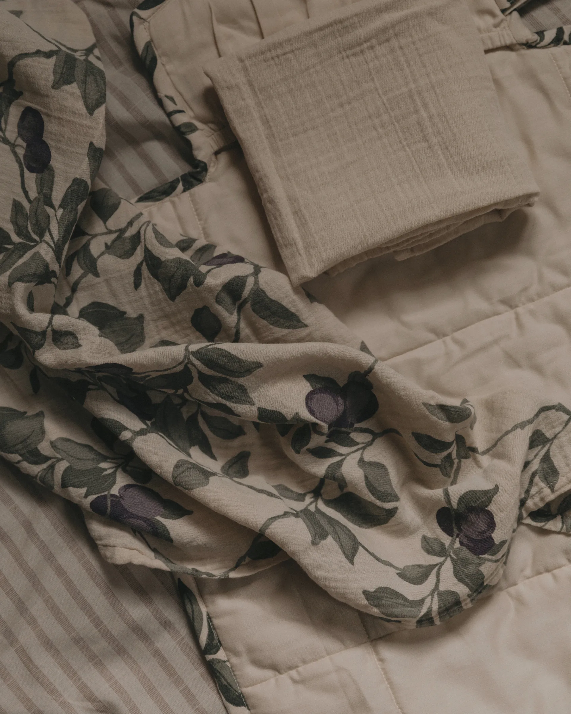 Plum Muslin swaddle blanket, 110x110 cm Garbo&Friends