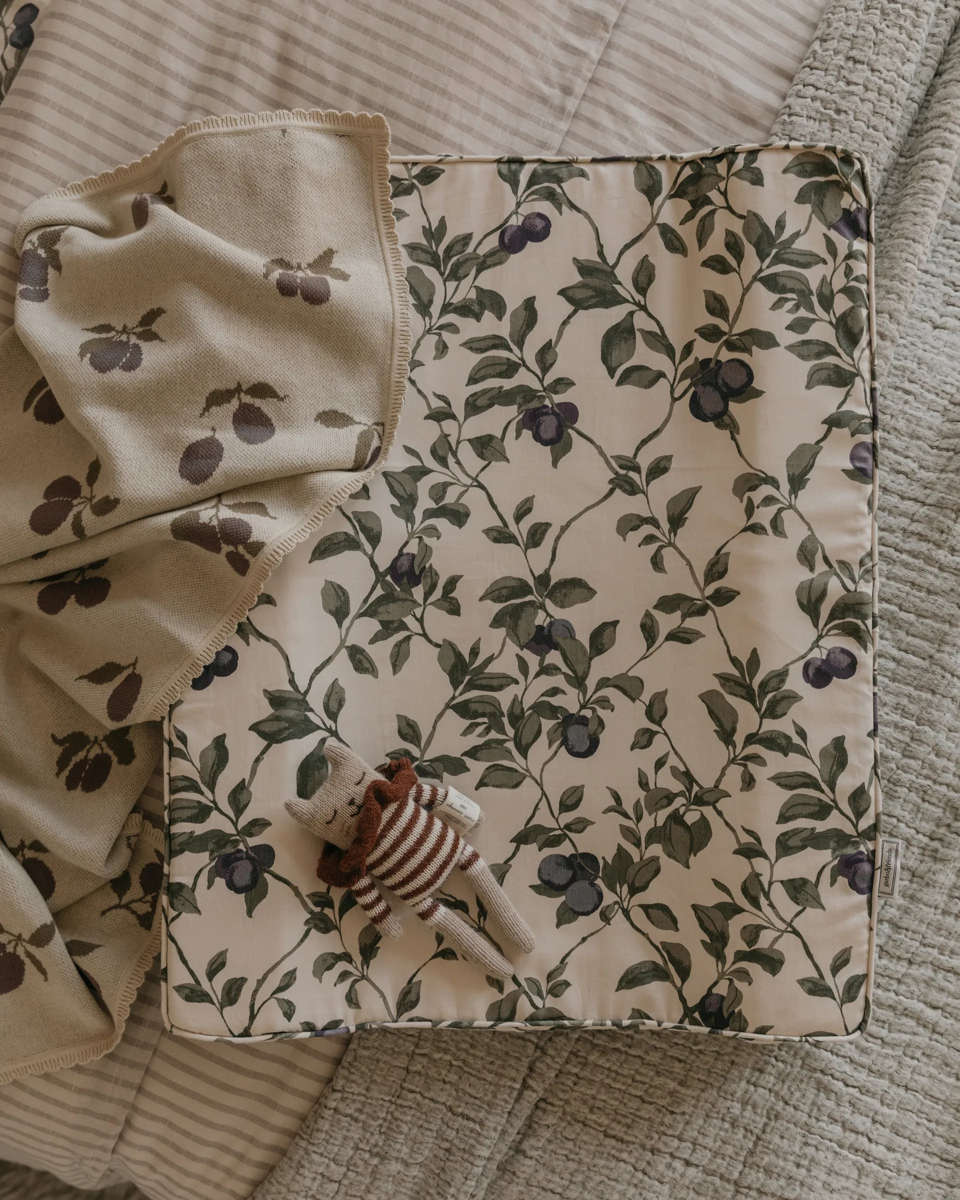 Plum satin changing mat, 50x65x9 cm Garbo&Friends