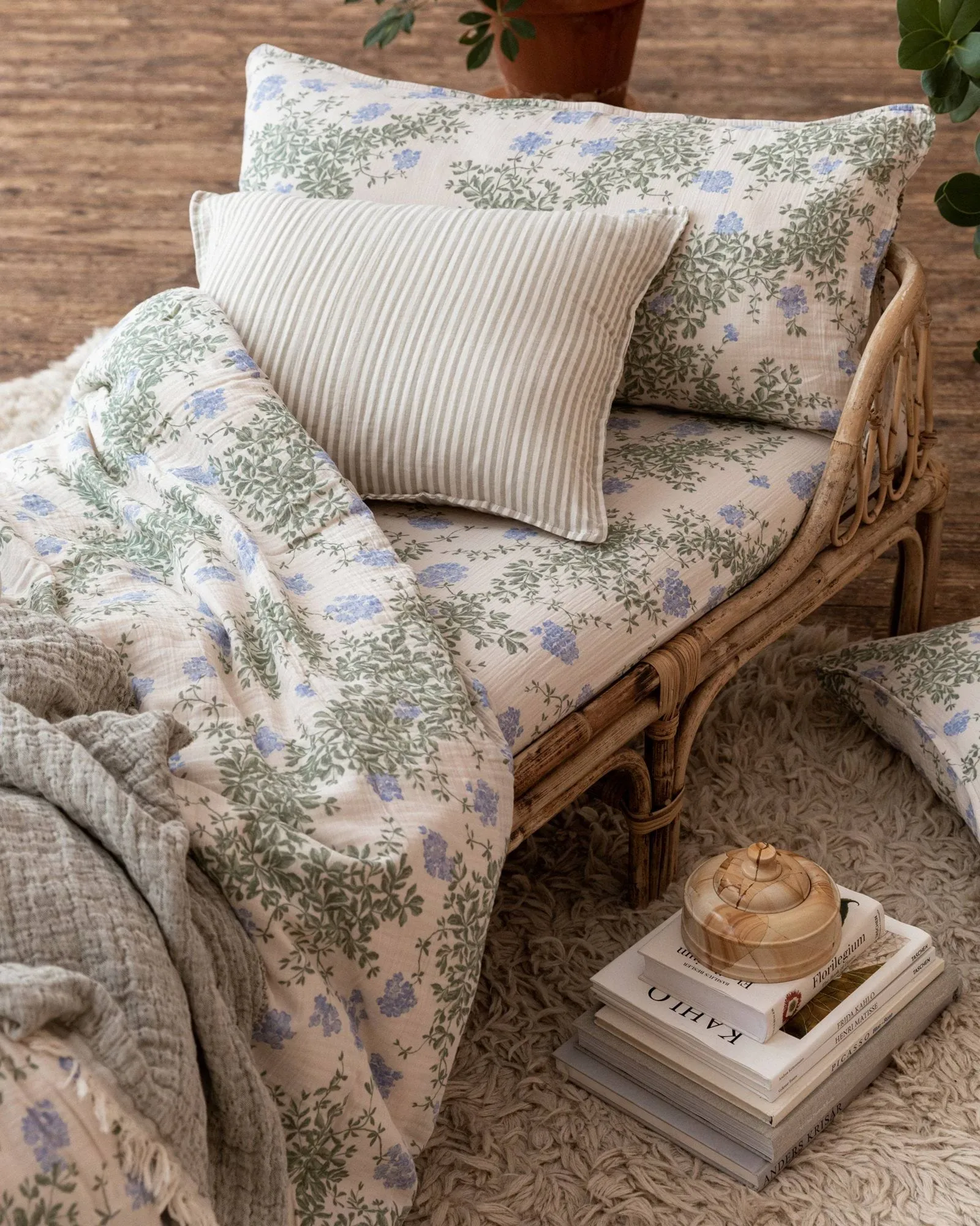 Plumbago Muslin duvet cover, 150x210 cm Garbo&Friends