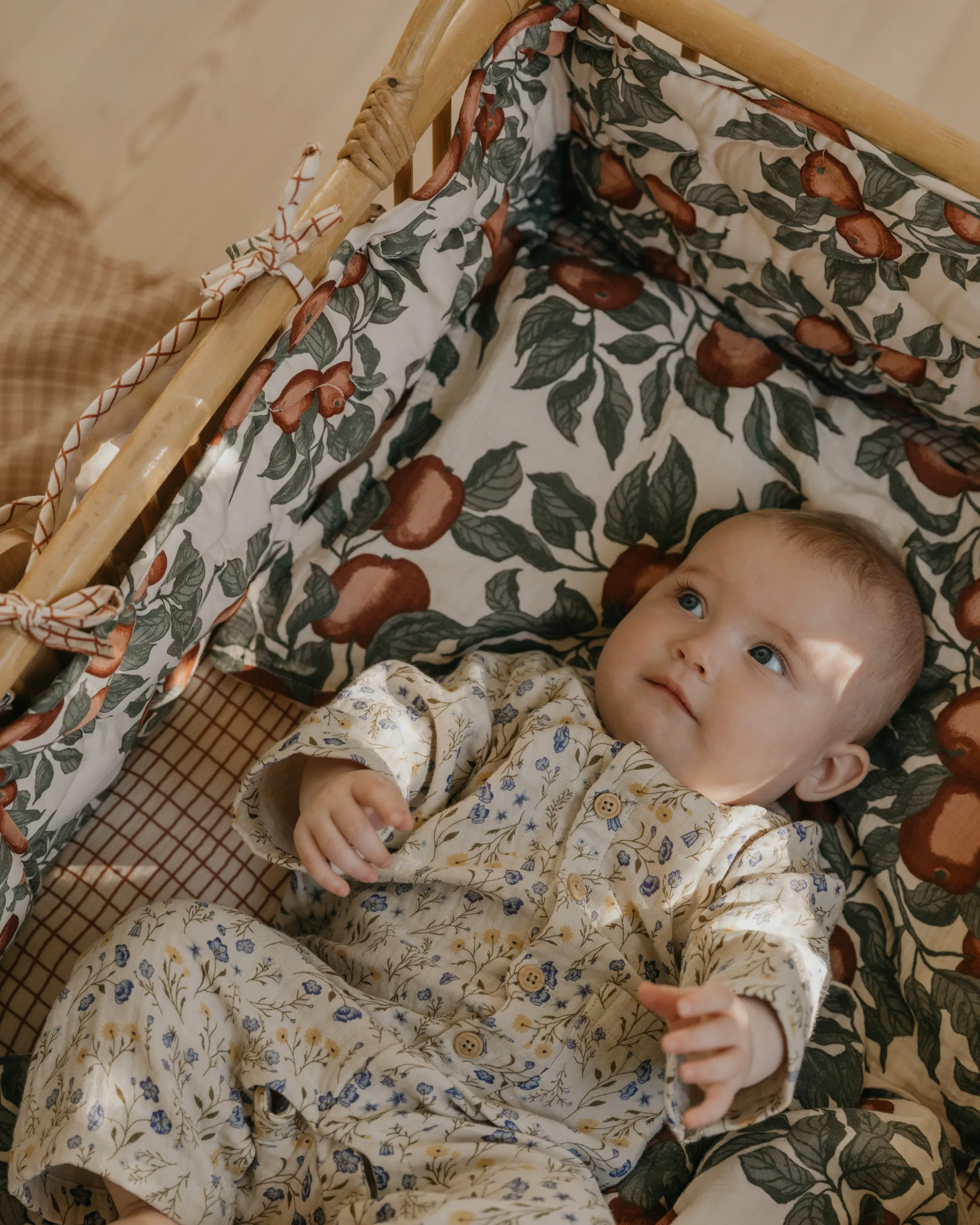 Pomme Satin Quilted crib bumper, 360x30x0,5 cm Garbo&Friends