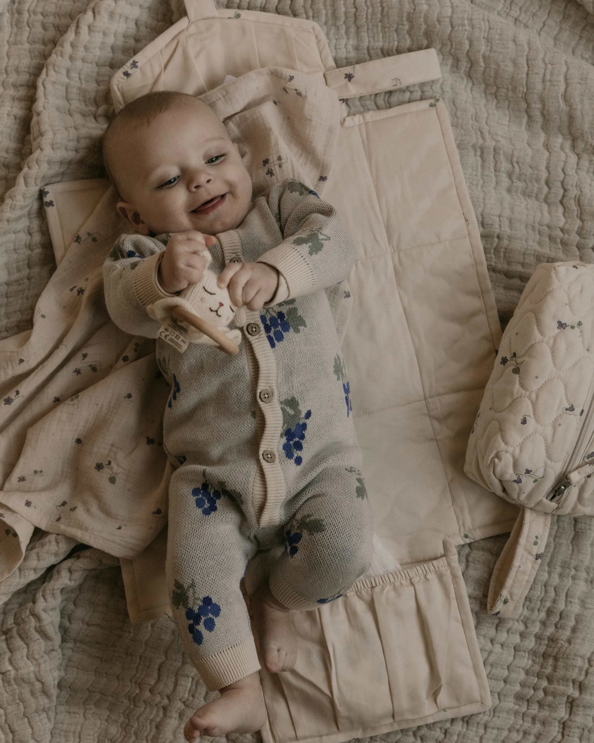 Viola Satin change to go, portable changing mat, 46x80 cm Garbo&Friends