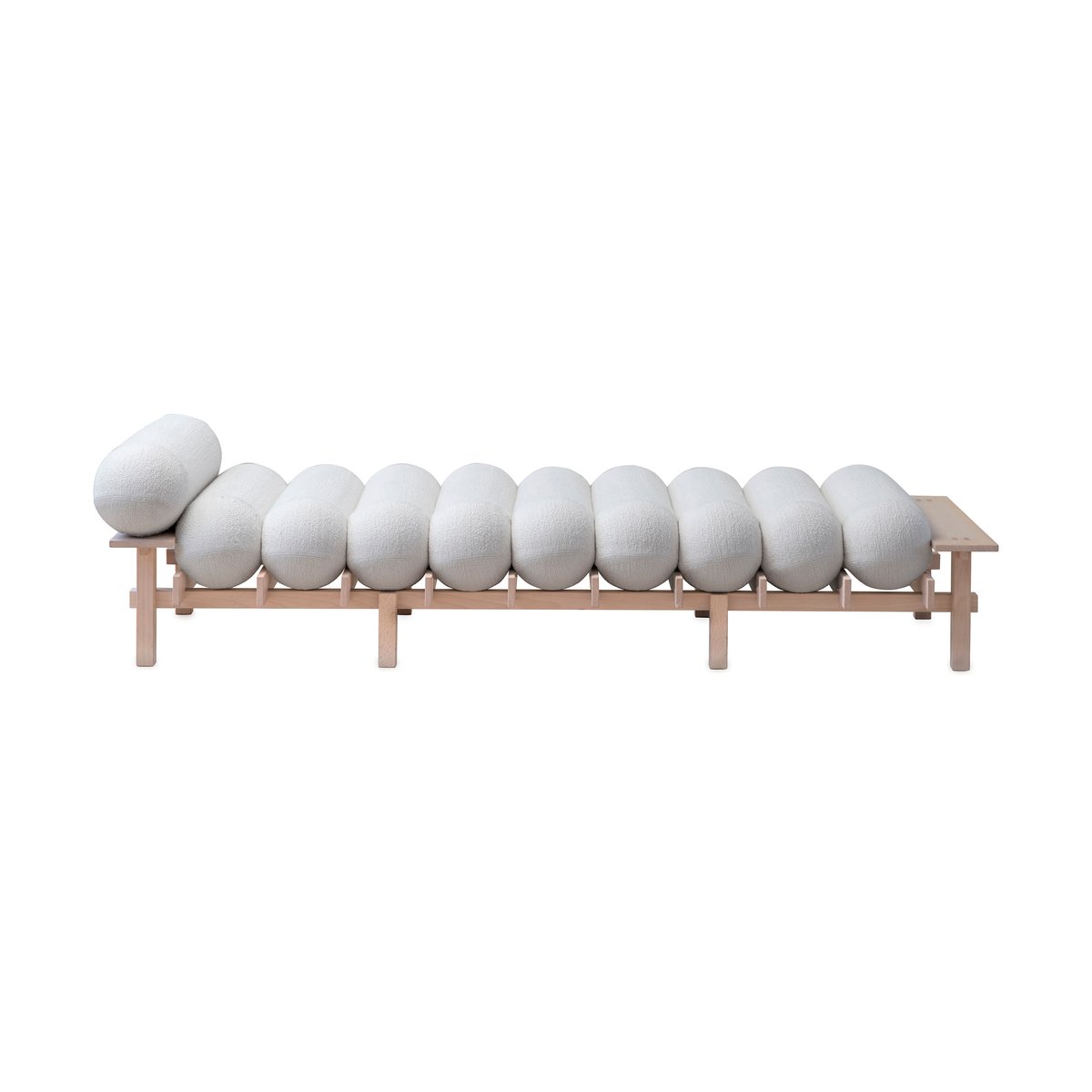 Gärsnäs Dag daybed Beech-Barnum bouclé 01 Off white