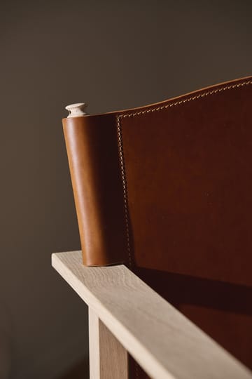 Ferdinand armchair - Oak-untreated-Tärnsjö leather cognac - Gärsnäs