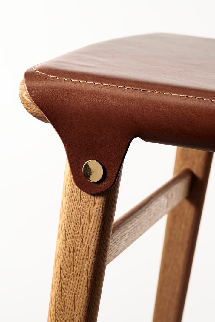 Hedda bar stool - Oak-pure-Tärnsjö leather cognac - Gärsnäs