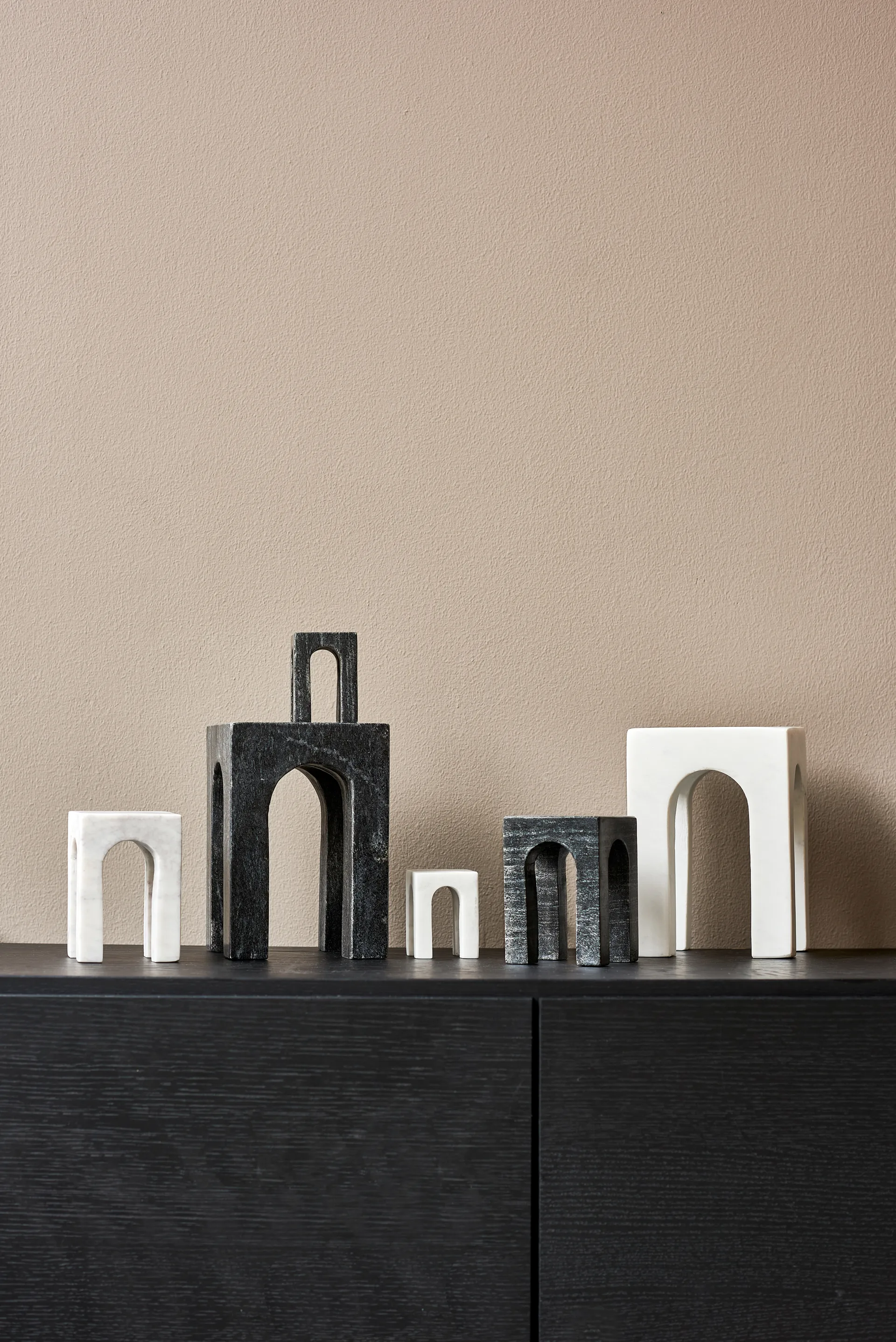 Arkis book end 3 pieces, Black Gejst