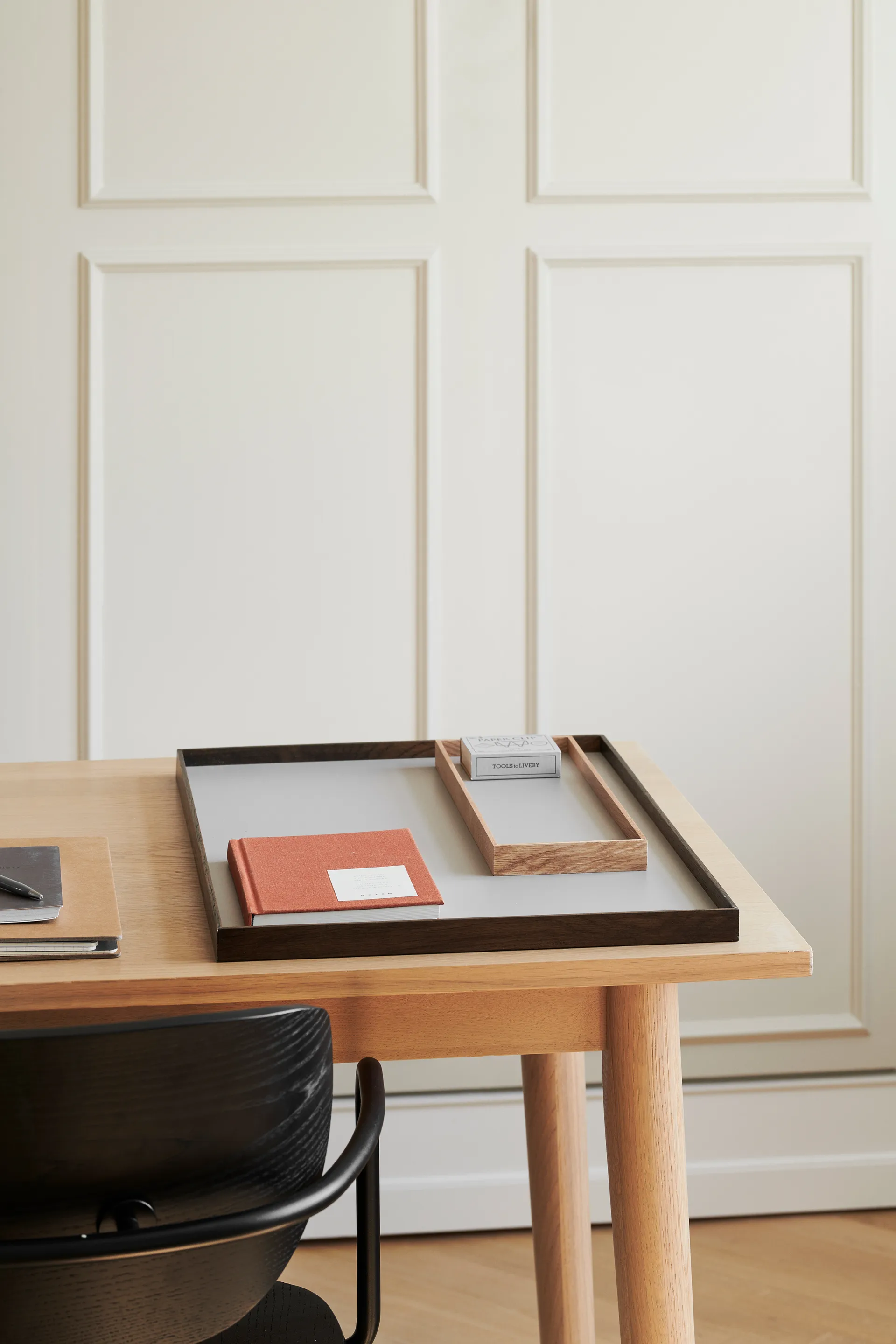 Frame tray large 35.5x50.6 cm, Smoked oak-Grey Gejst