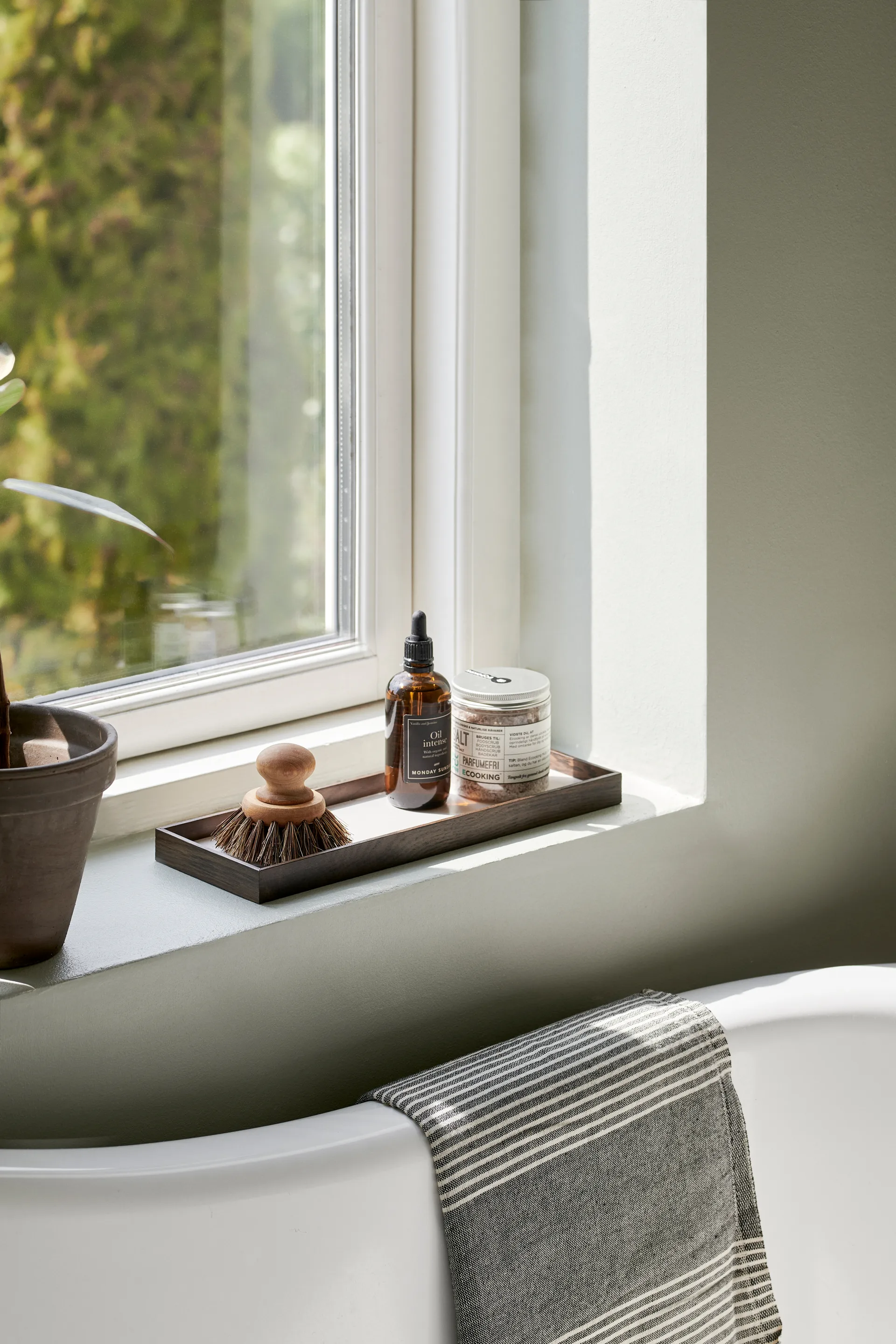 Frame tray small 11x32.4 cm, Smoked oak-beige Gejst