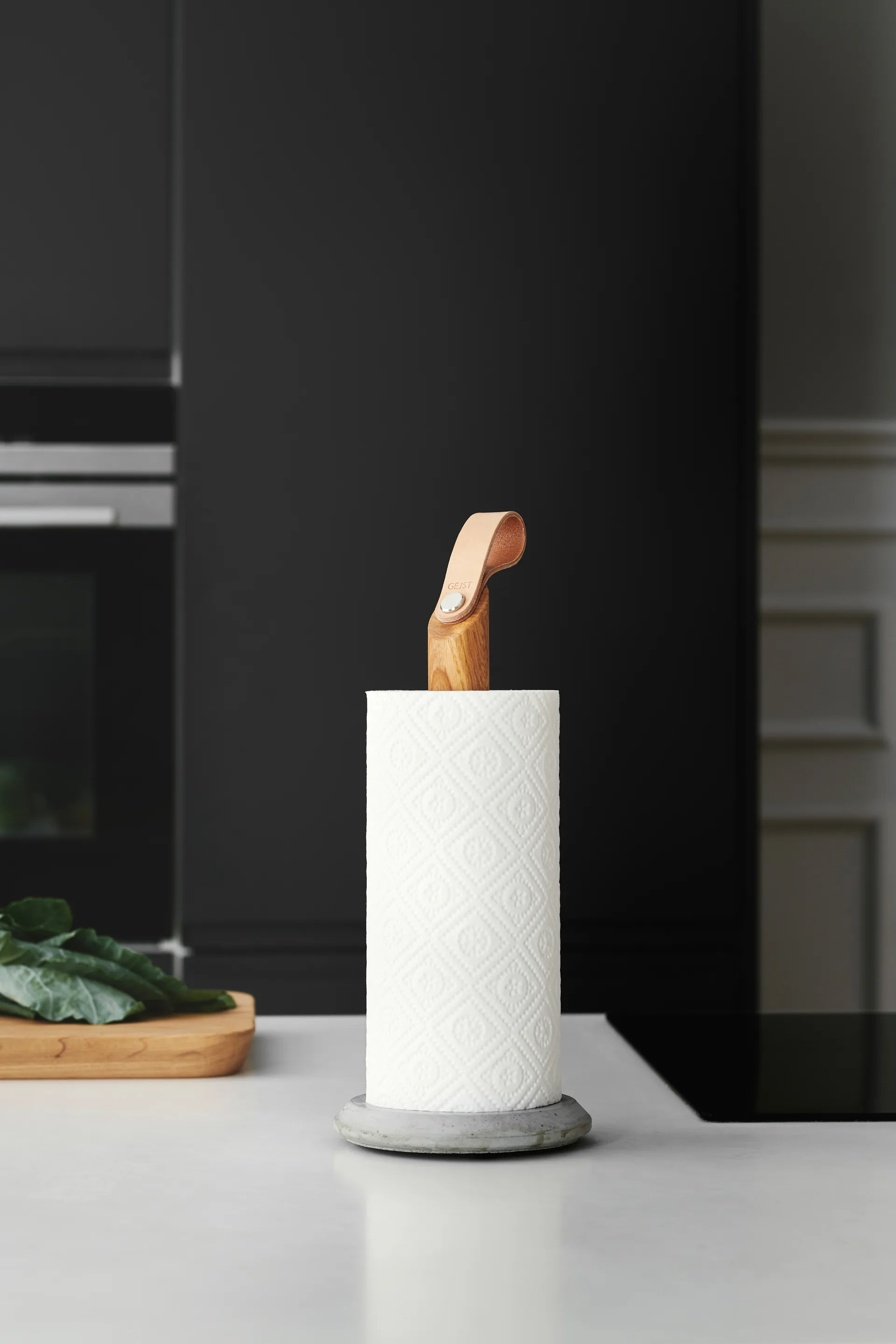 Grab kitchen paper holder, Oak Gejst