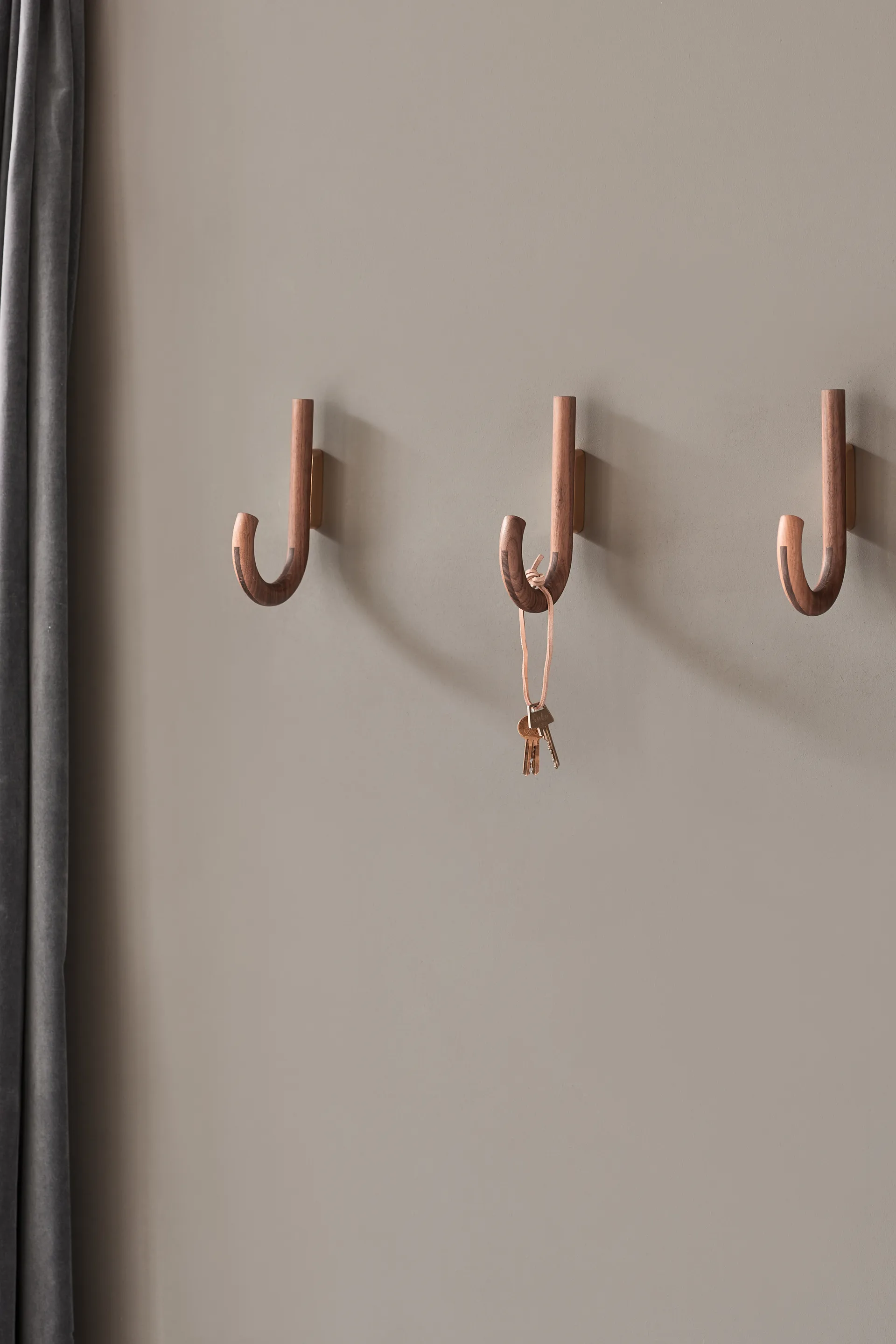 Hook hook 19 cm, Walnut-brass Gejst