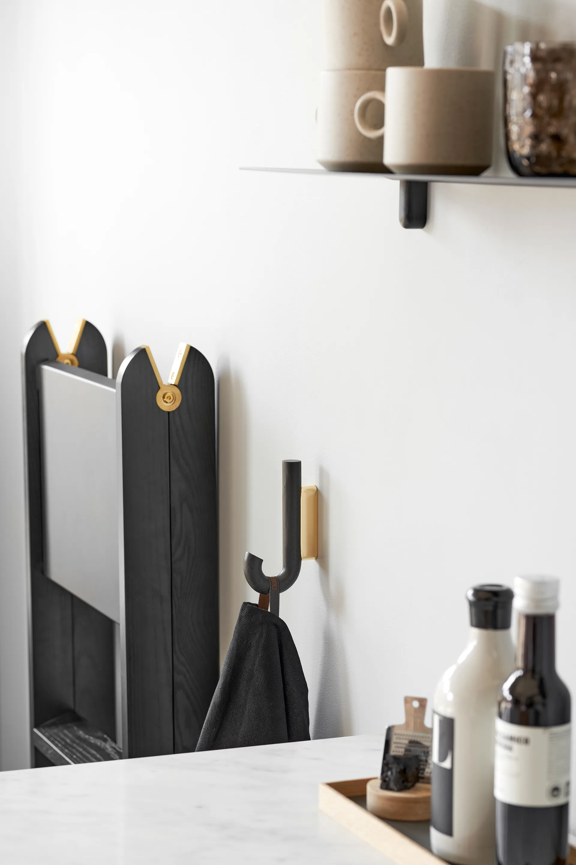 Hook hook mini 13.3 cm, Black oak-brass Gejst