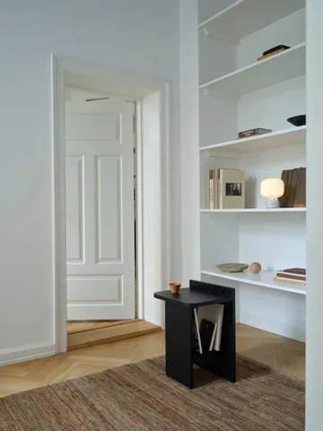 Ismo side table - Black ash - Gejst