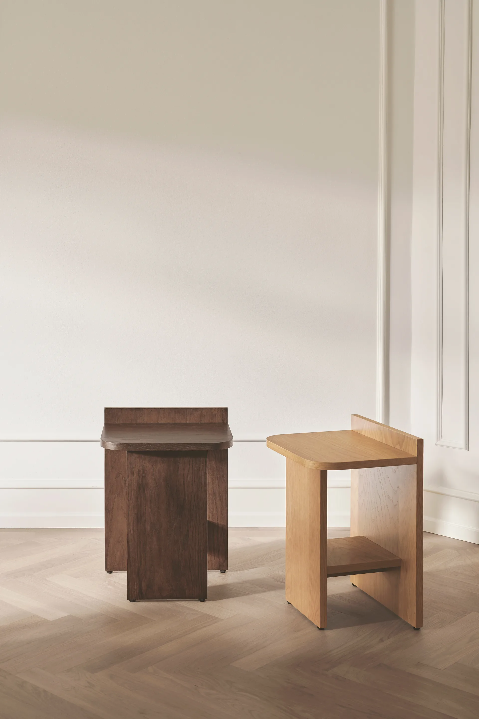 Ismo side table, Dark Oak Gejst