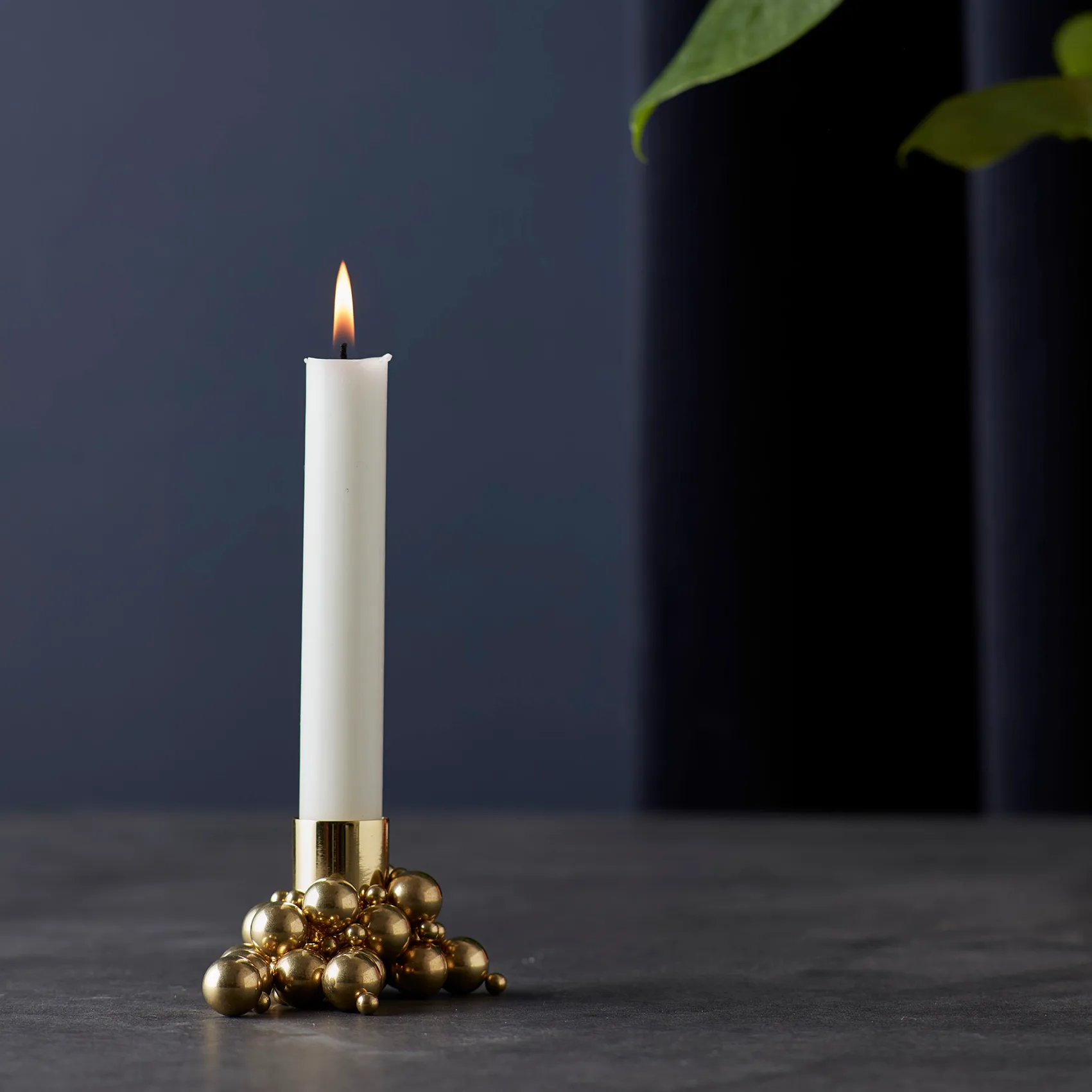 Molekyl candlestick 1, brass Gejst