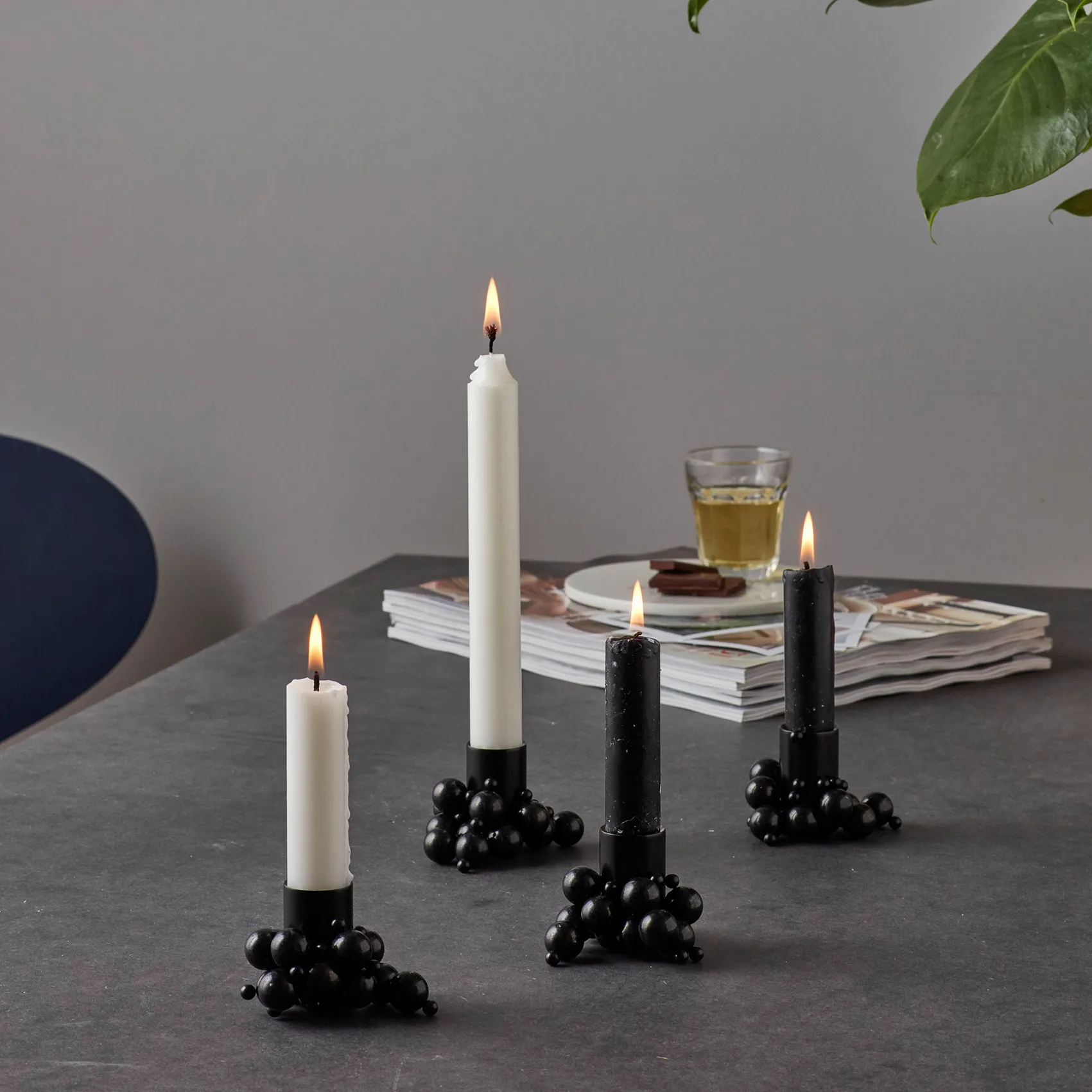 Molekyl candlestick 4, Black Gejst