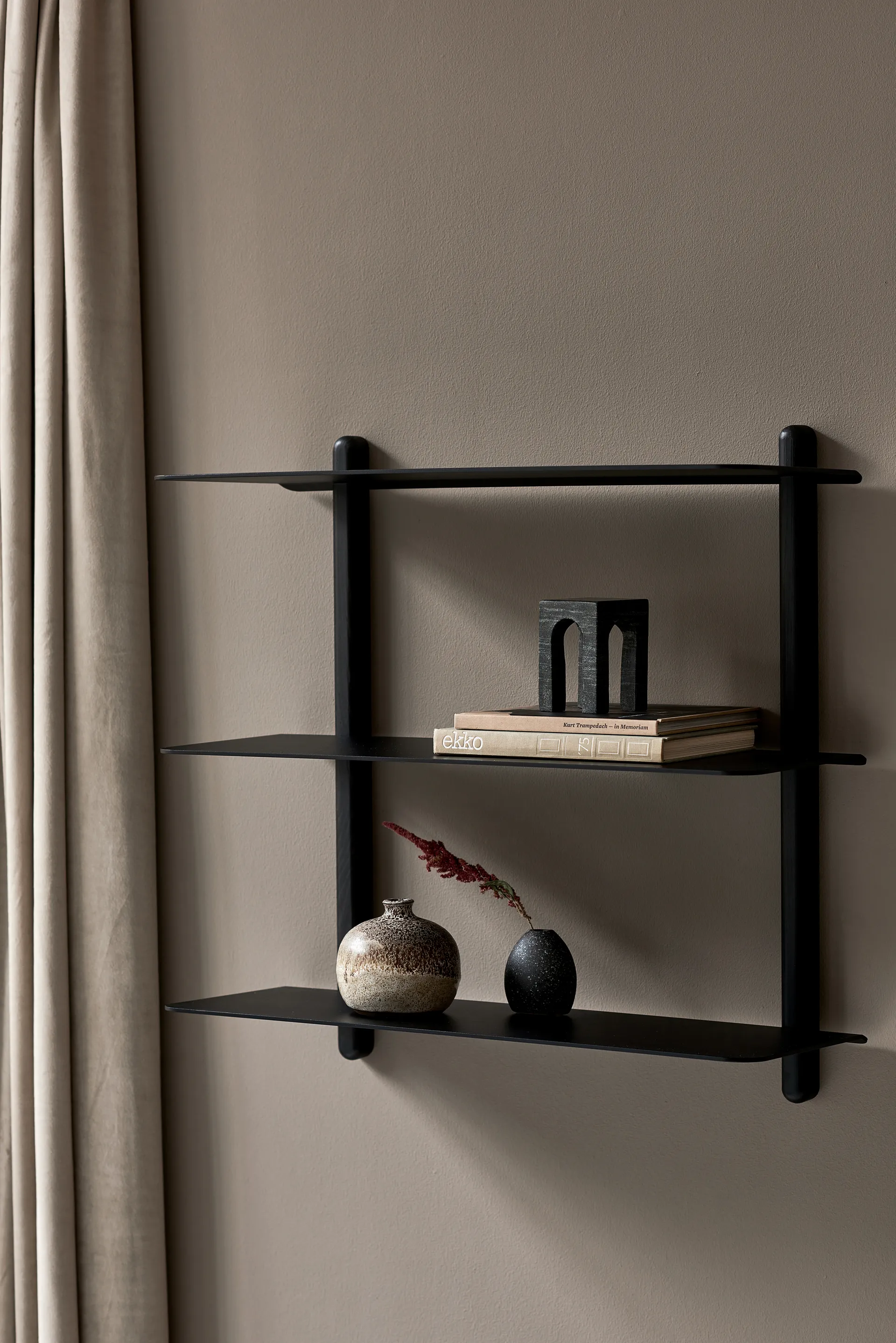 Nivo shelf A large, Black oiled ash-black Gejst