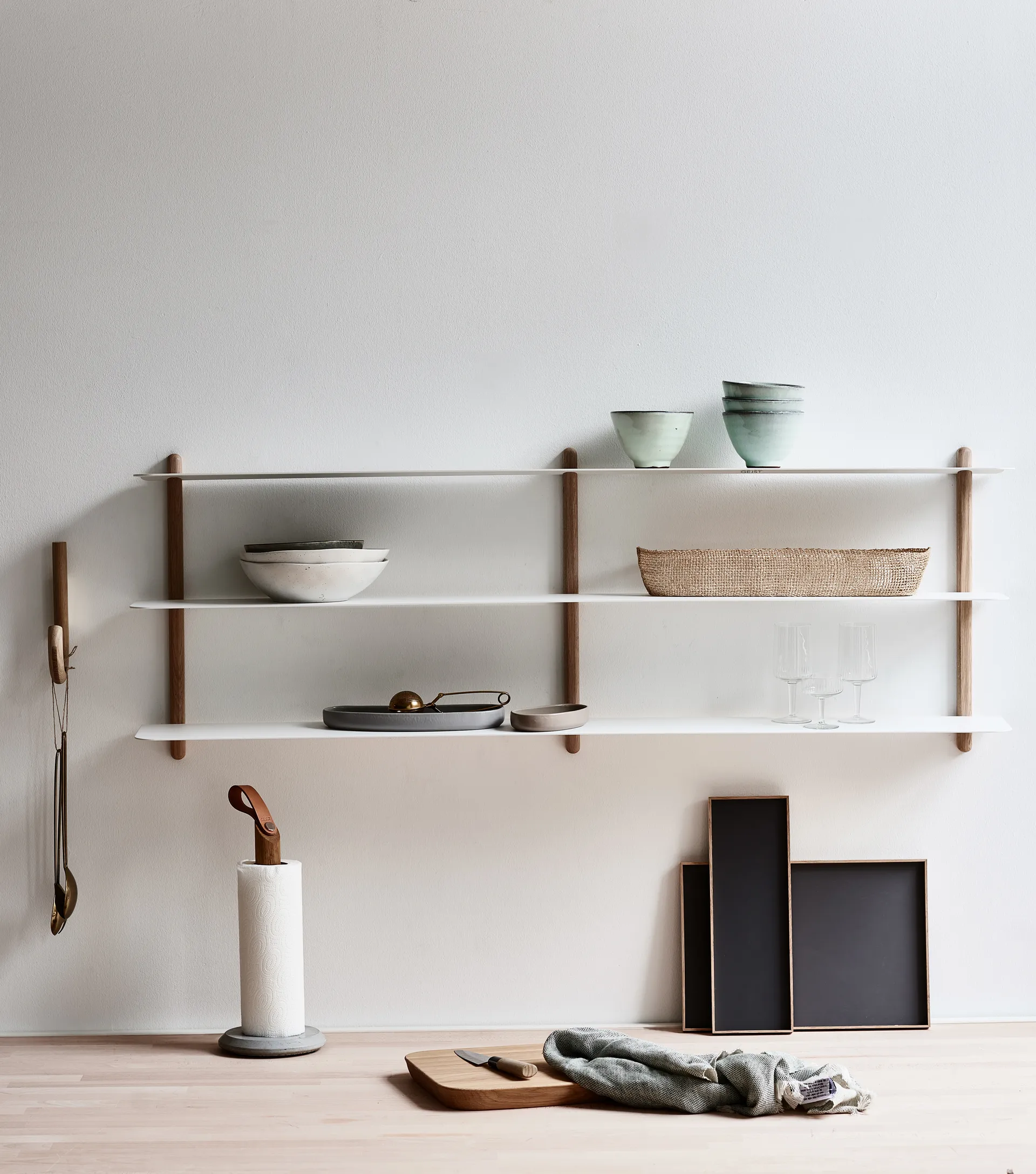 Nivo shelf D, Light oak-white Gejst