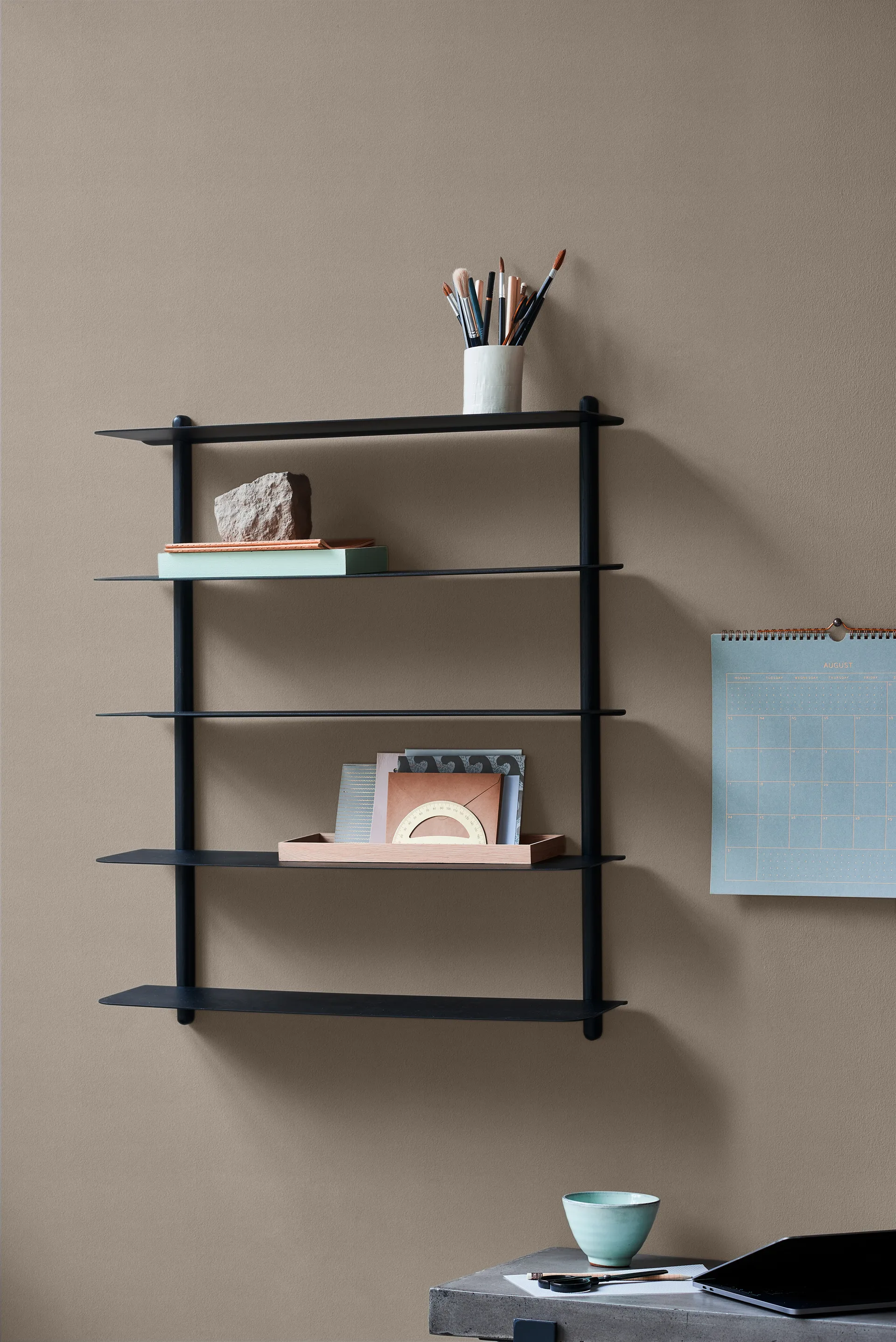 Nivo shelf E, Black stained box-black Gejst
