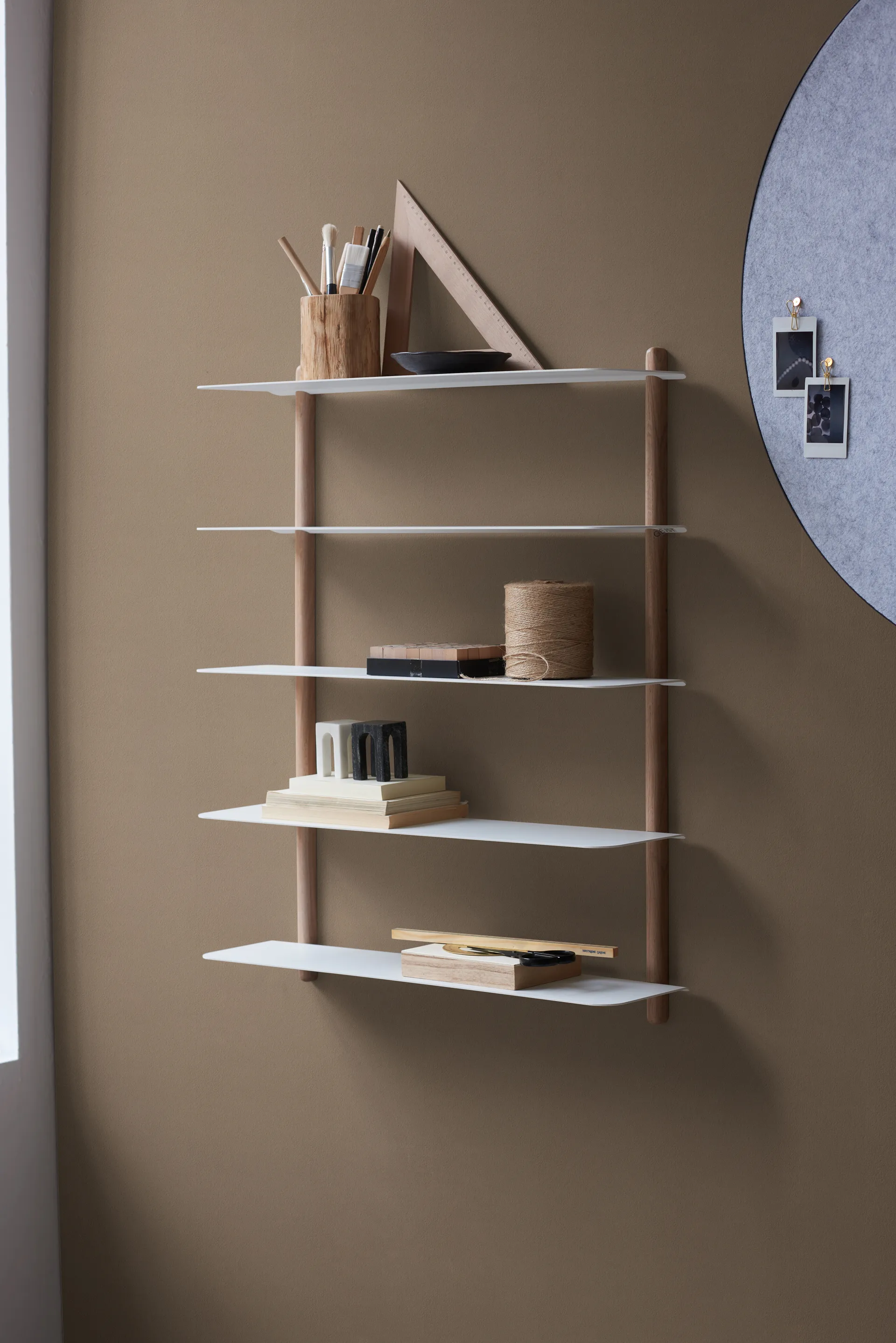 Nivo shelf E, Light oak-white Gejst