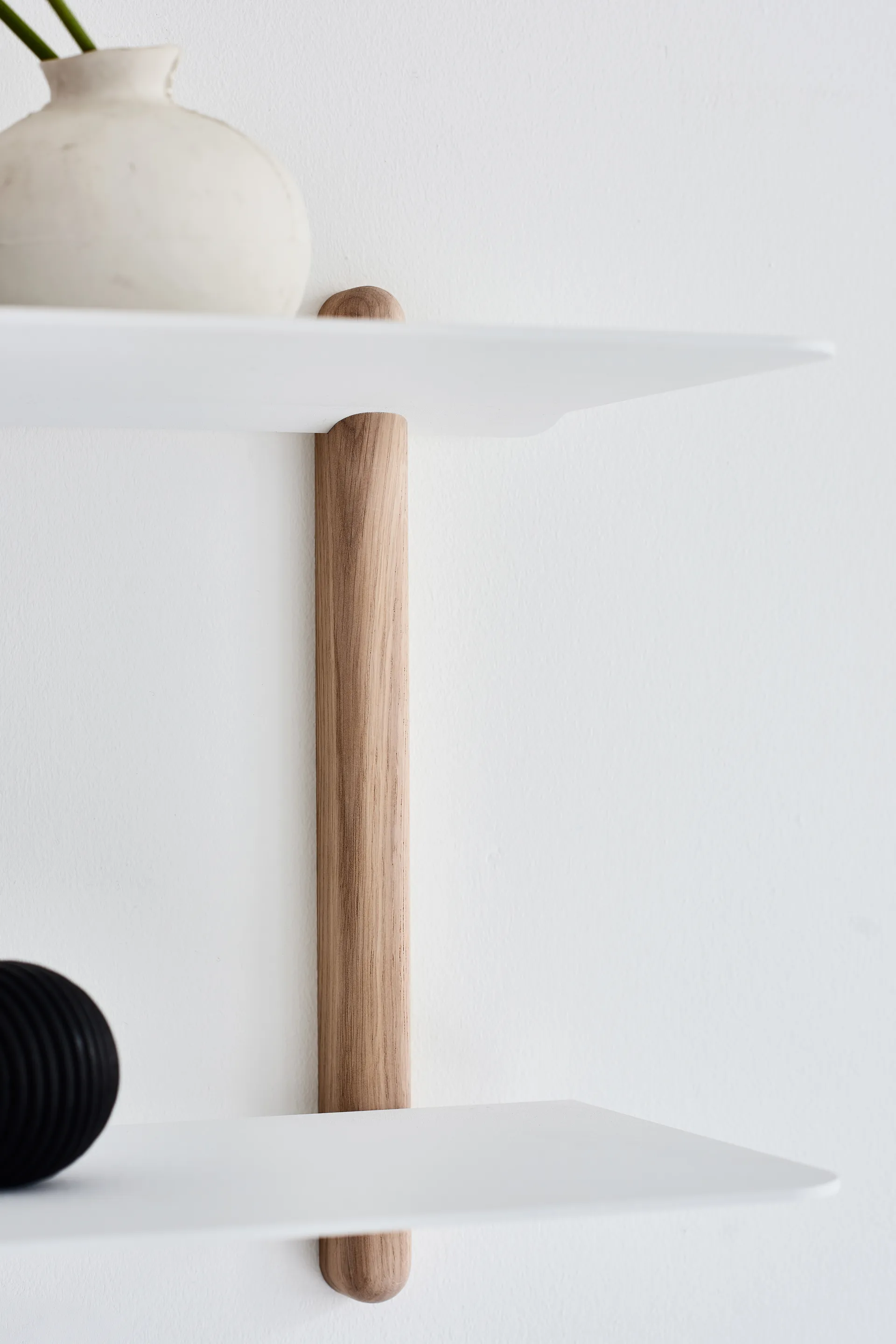 Nivo shelf F large, Light oak-white Gejst