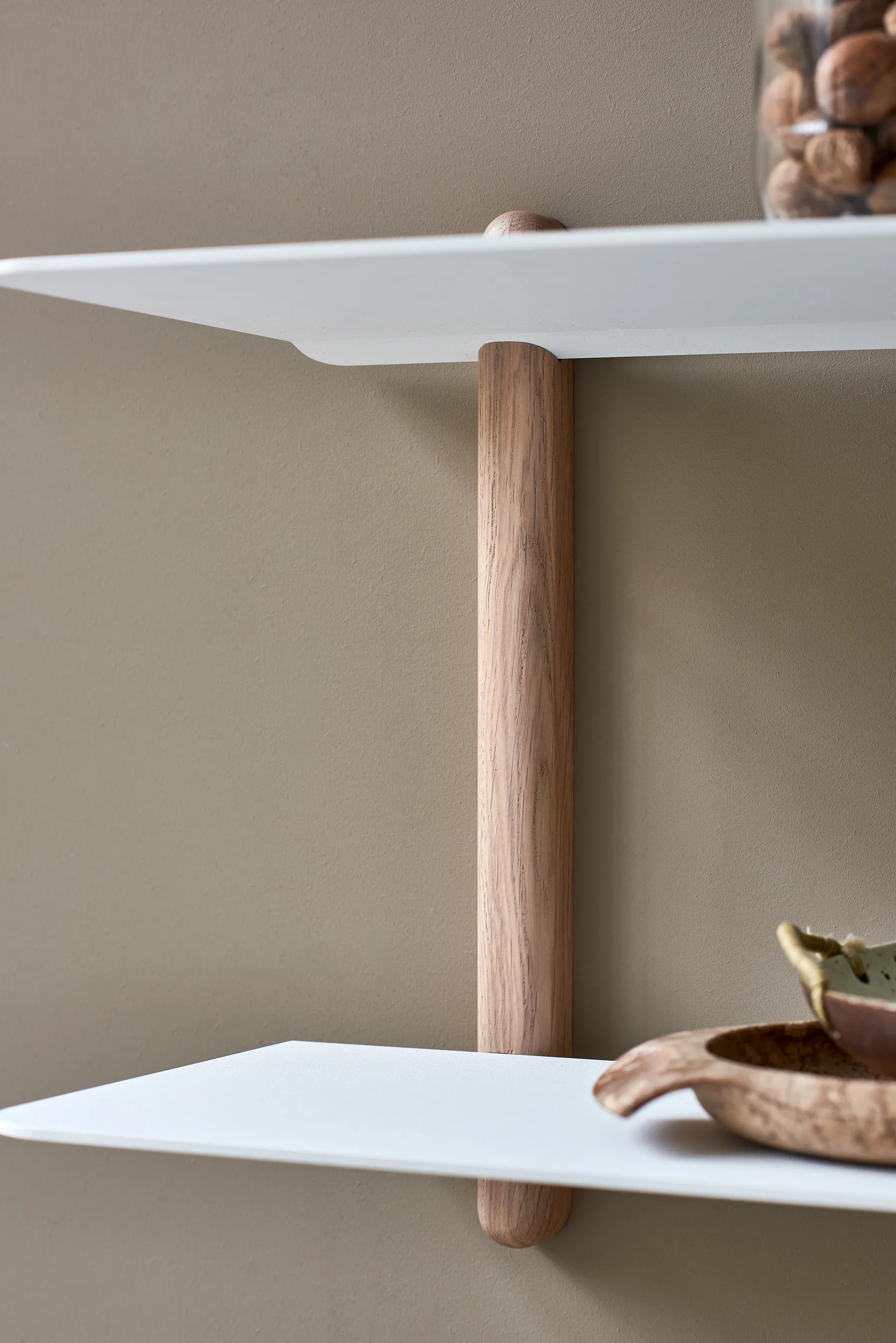 Nivo shelf F large, Light oak-white Gejst