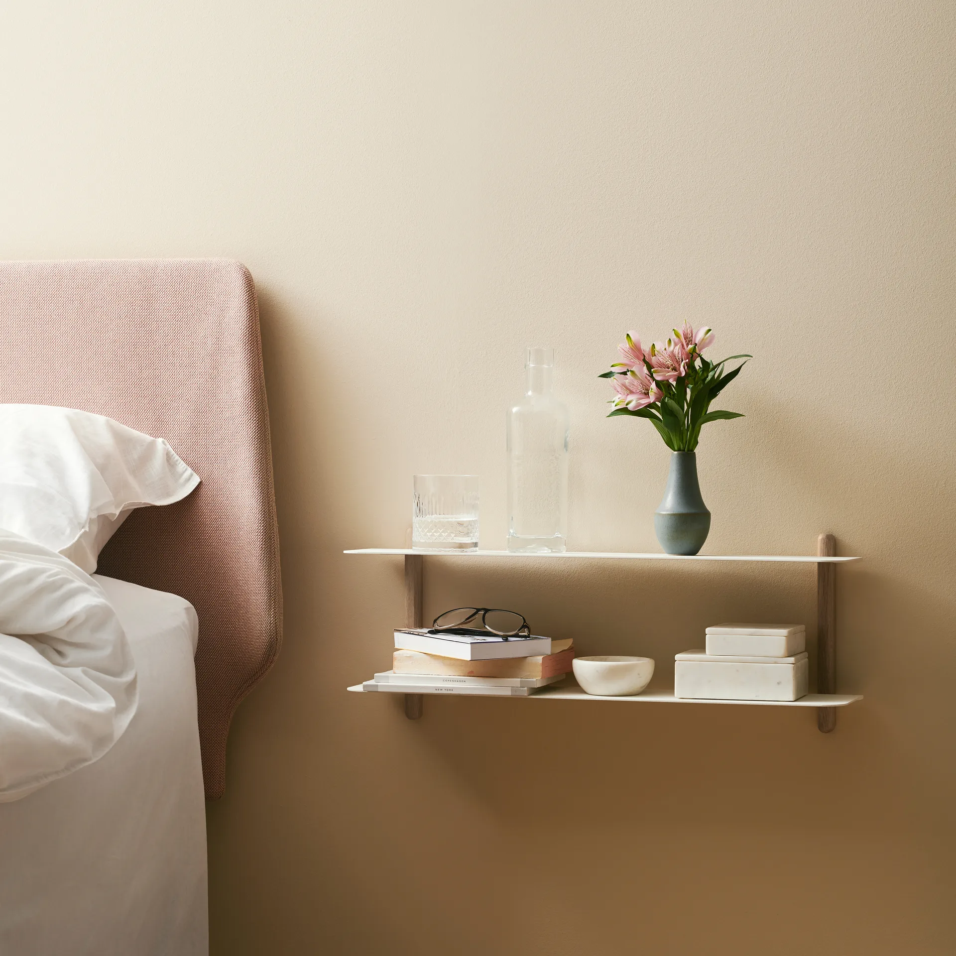 Nivo shelf F, Light oak-white Gejst