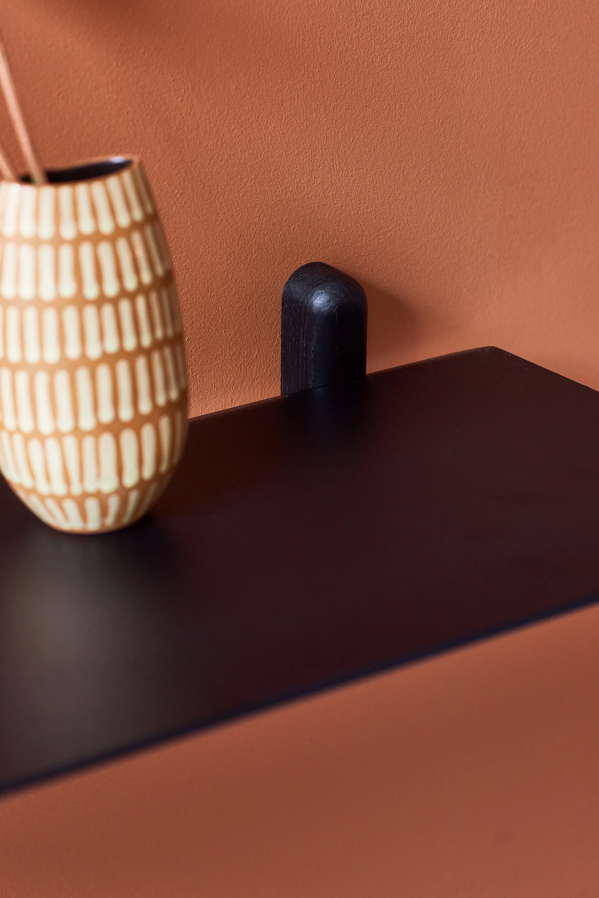 Nivo shelf G large, Black oiled ash-black Gejst