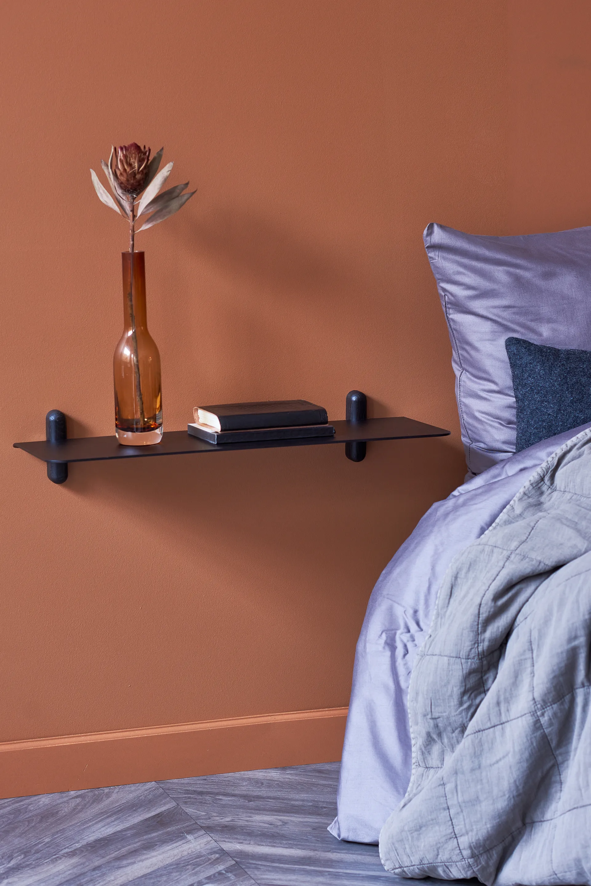 Nivo shelf G large, Black oiled ash-black Gejst