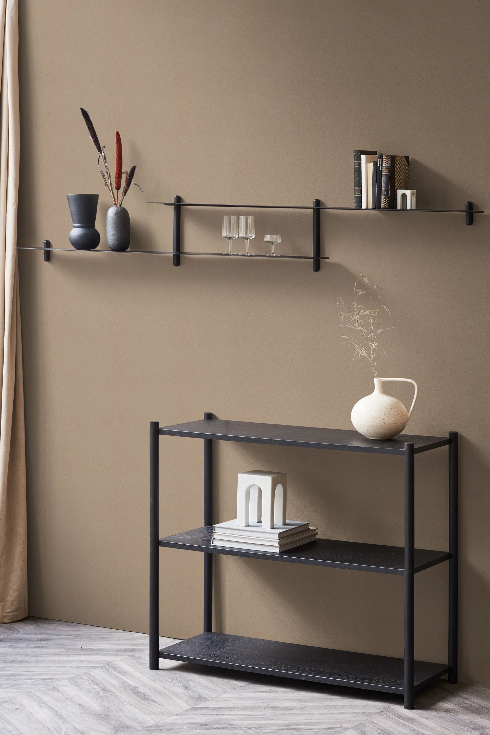 Nivo shelf H, Dark-stained ash-black Gejst
