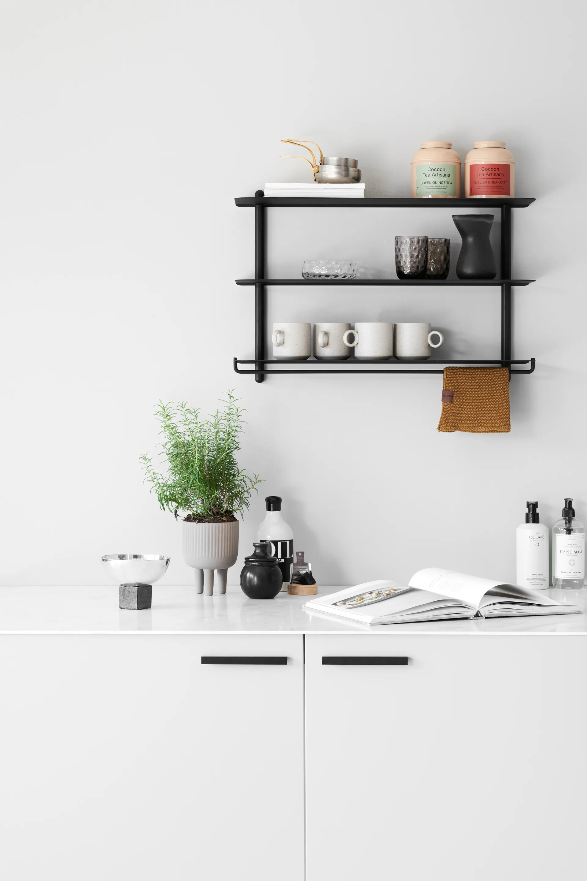 Nivo spliers to shelf, Black Gejst