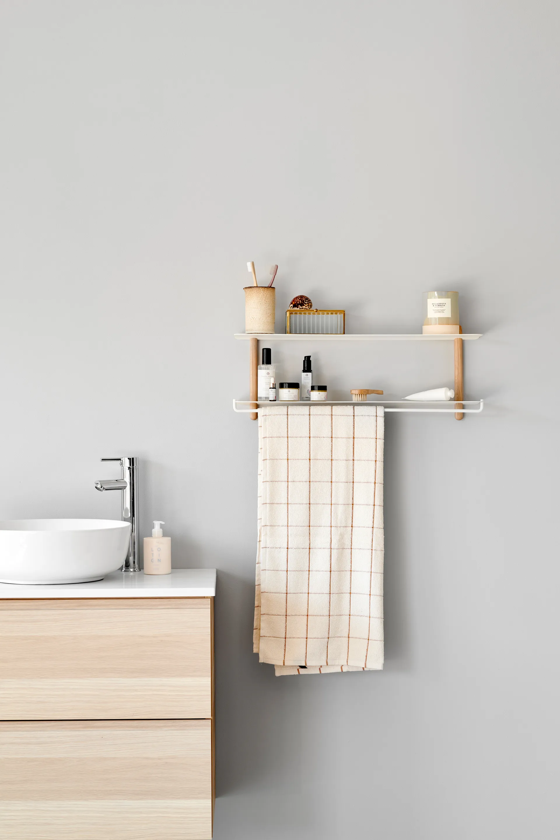 Nivo spliers to shelf, White Gejst