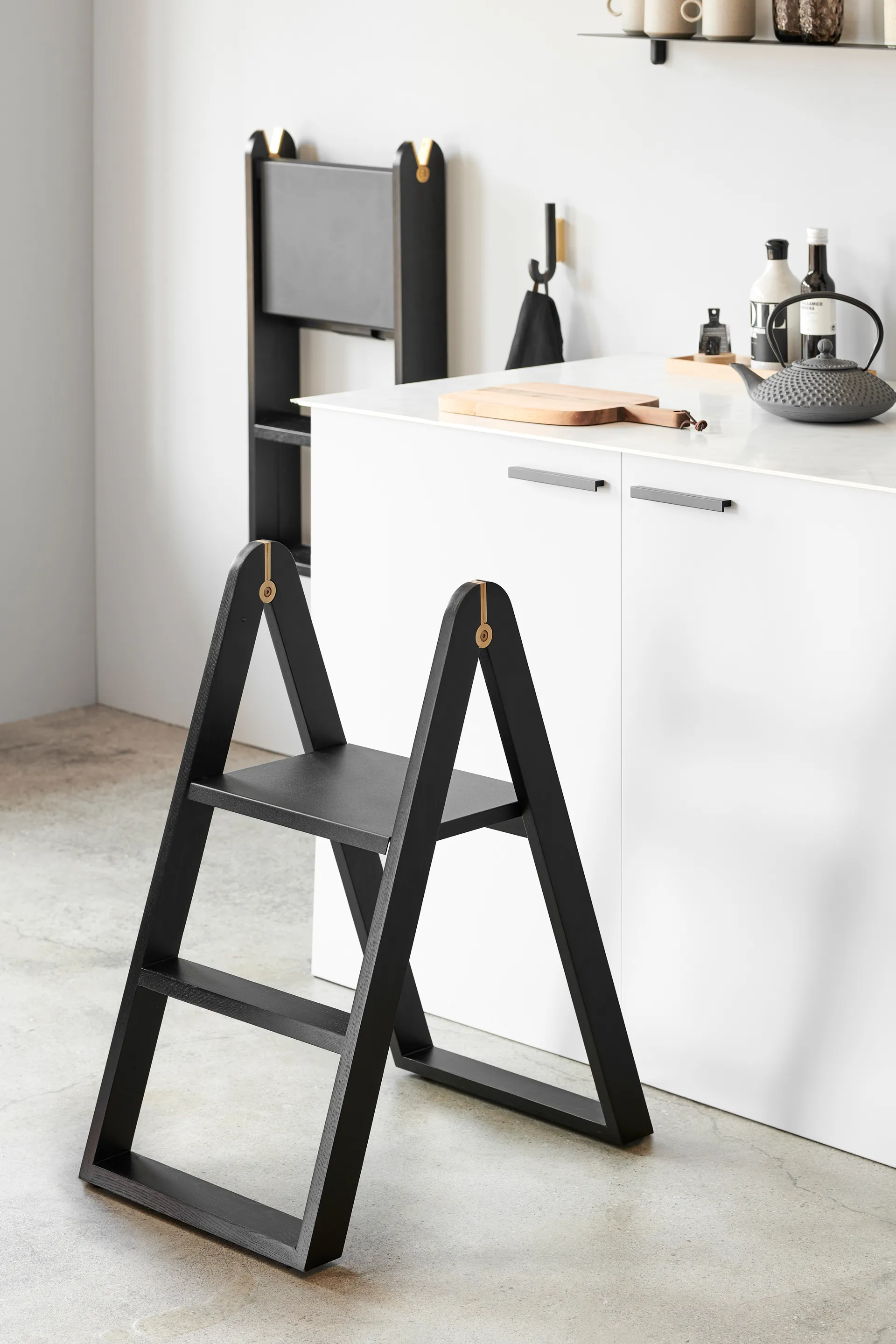 Reech step ladder , Black Gejst