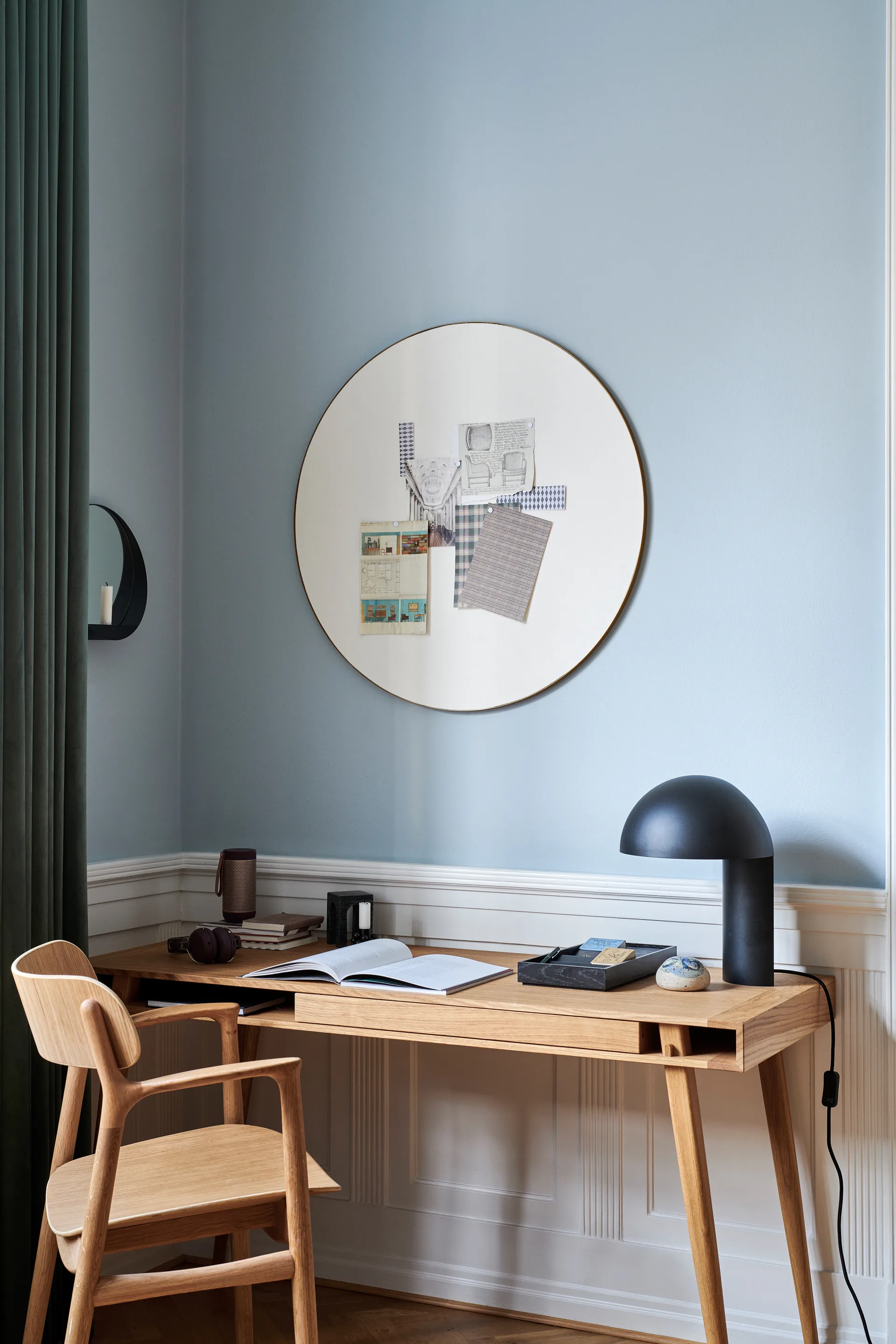 Retell pinboard Ø80 cm, White-brass Gejst