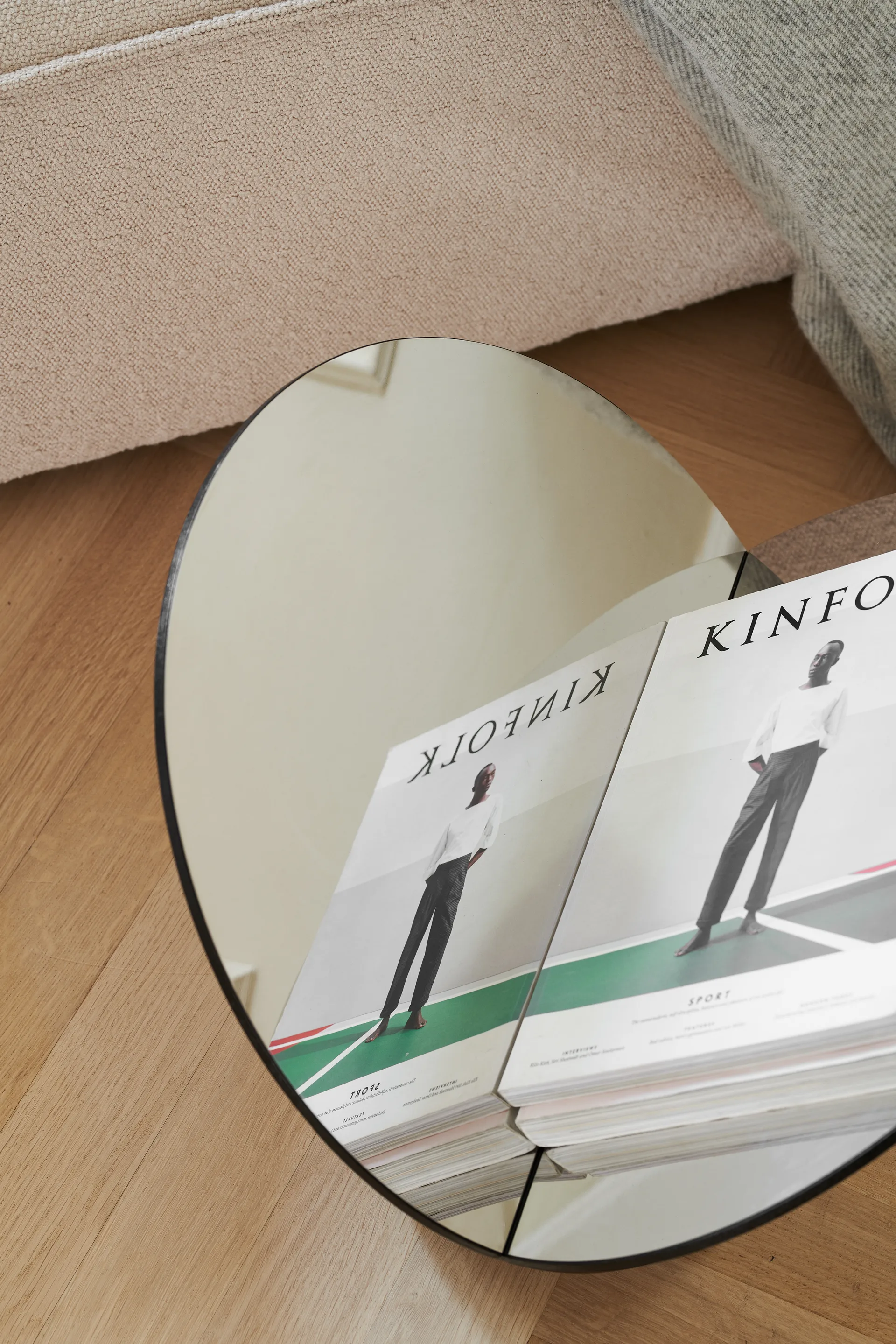 Silia newspaper stand, Stainless steel Gejst