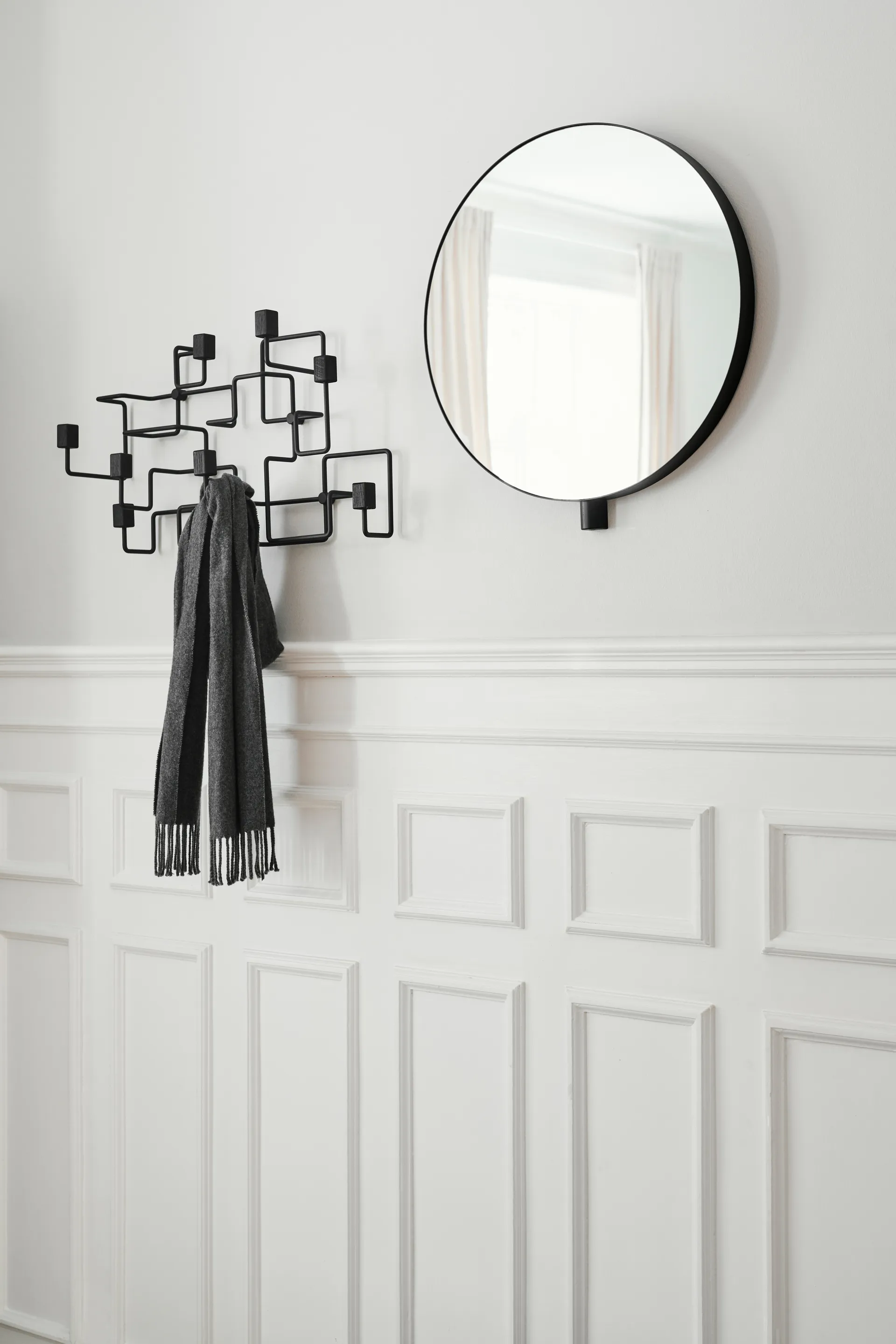 Underground hanger, Black-black stained oak Gejst