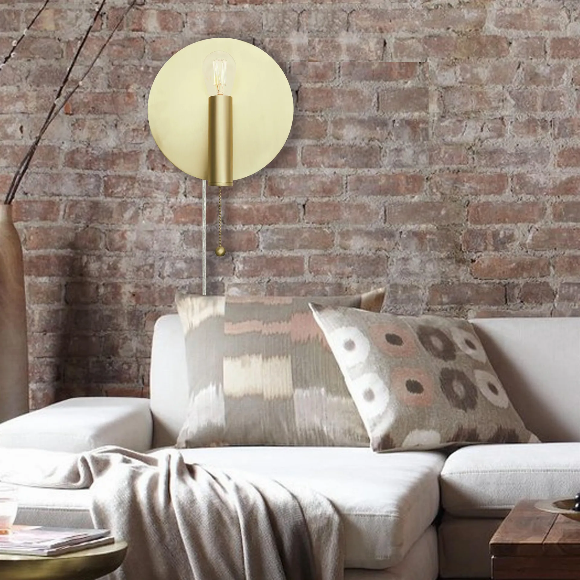 Art Deco wall lamp, brushed brass Globen Lighting