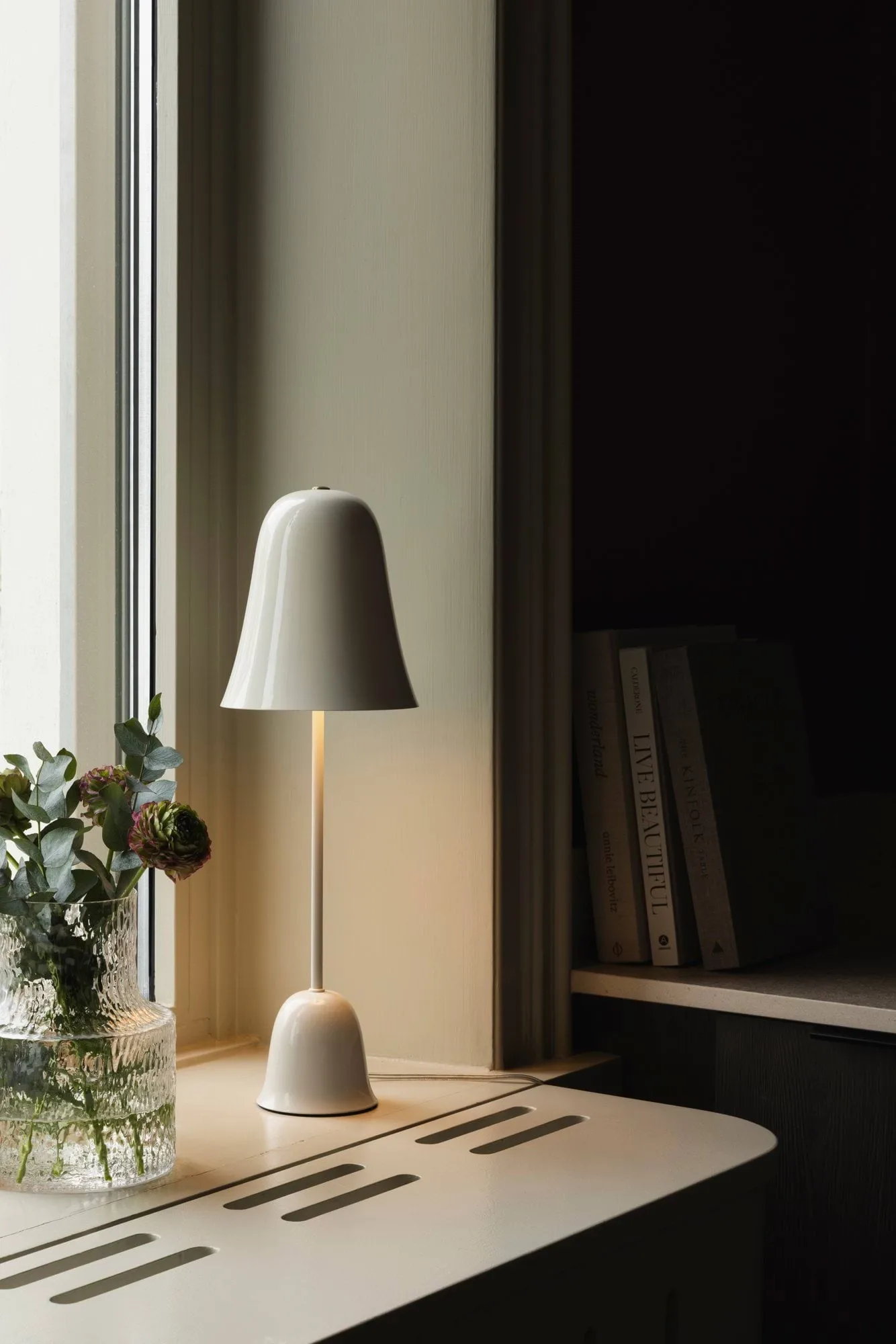 Blåklockan table lamp, Ivory white (white), Ø16xH50 cm Globen Lighting