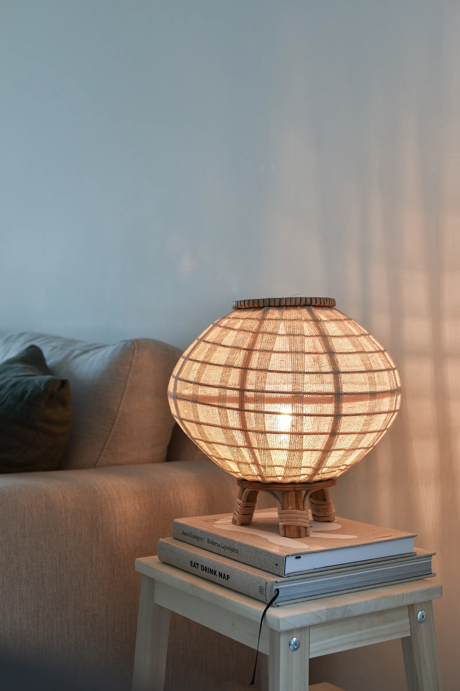 Borneo table lamp Ø30 cm, Nature Globen Lighting